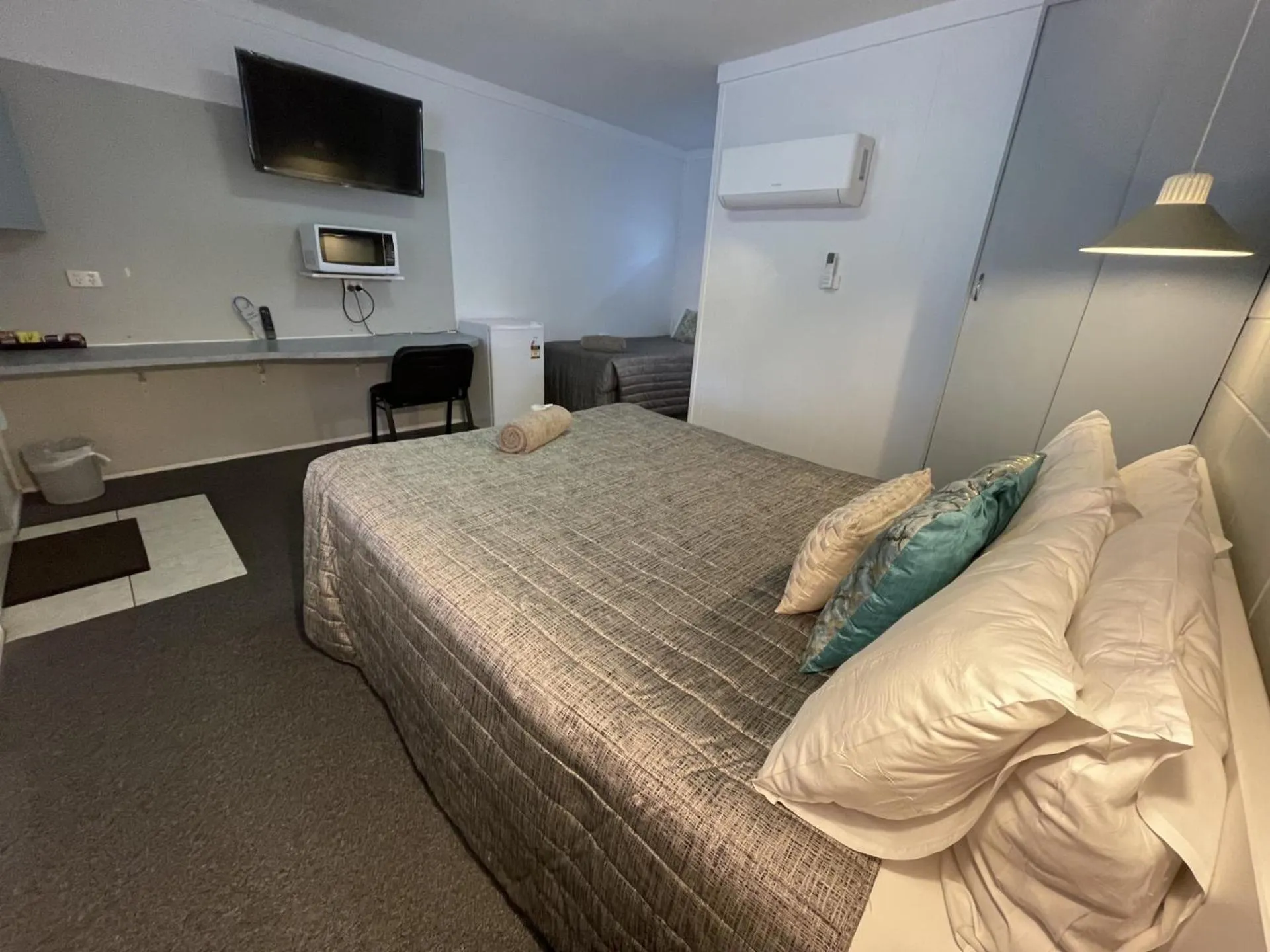 Bed in Hatton Vale Motel