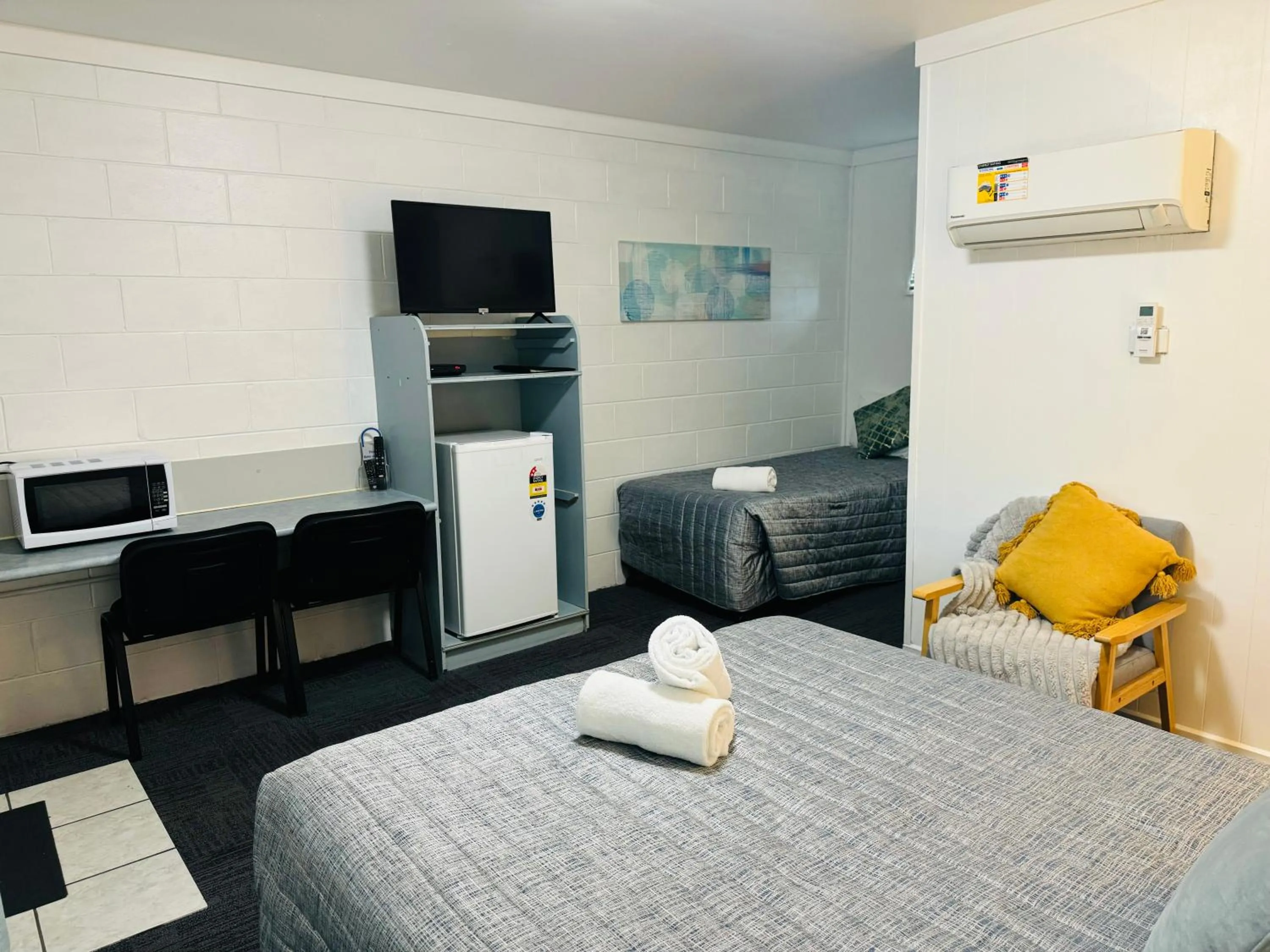 Bed in Hatton Vale Motel