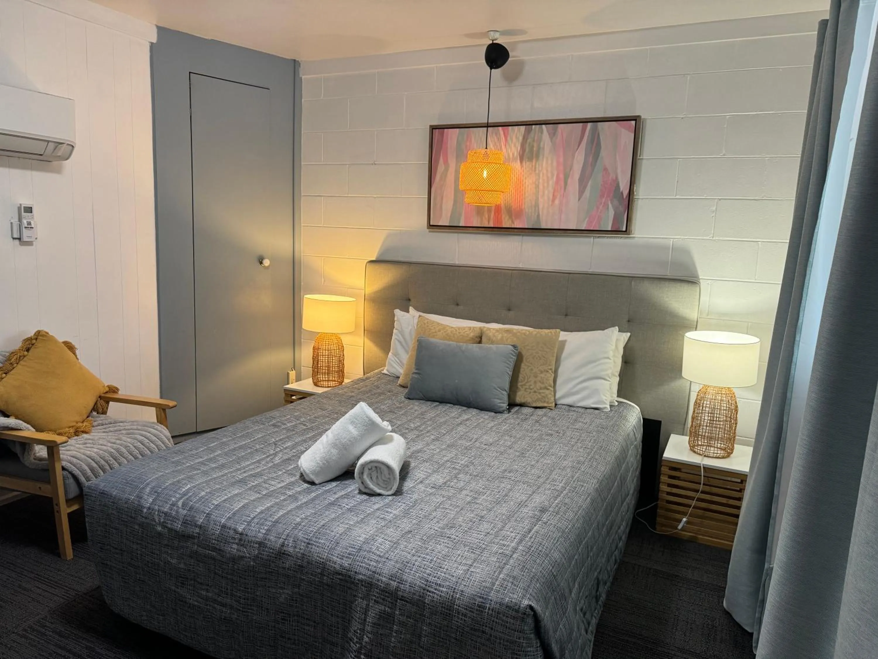 Bed in Hatton Vale Motel