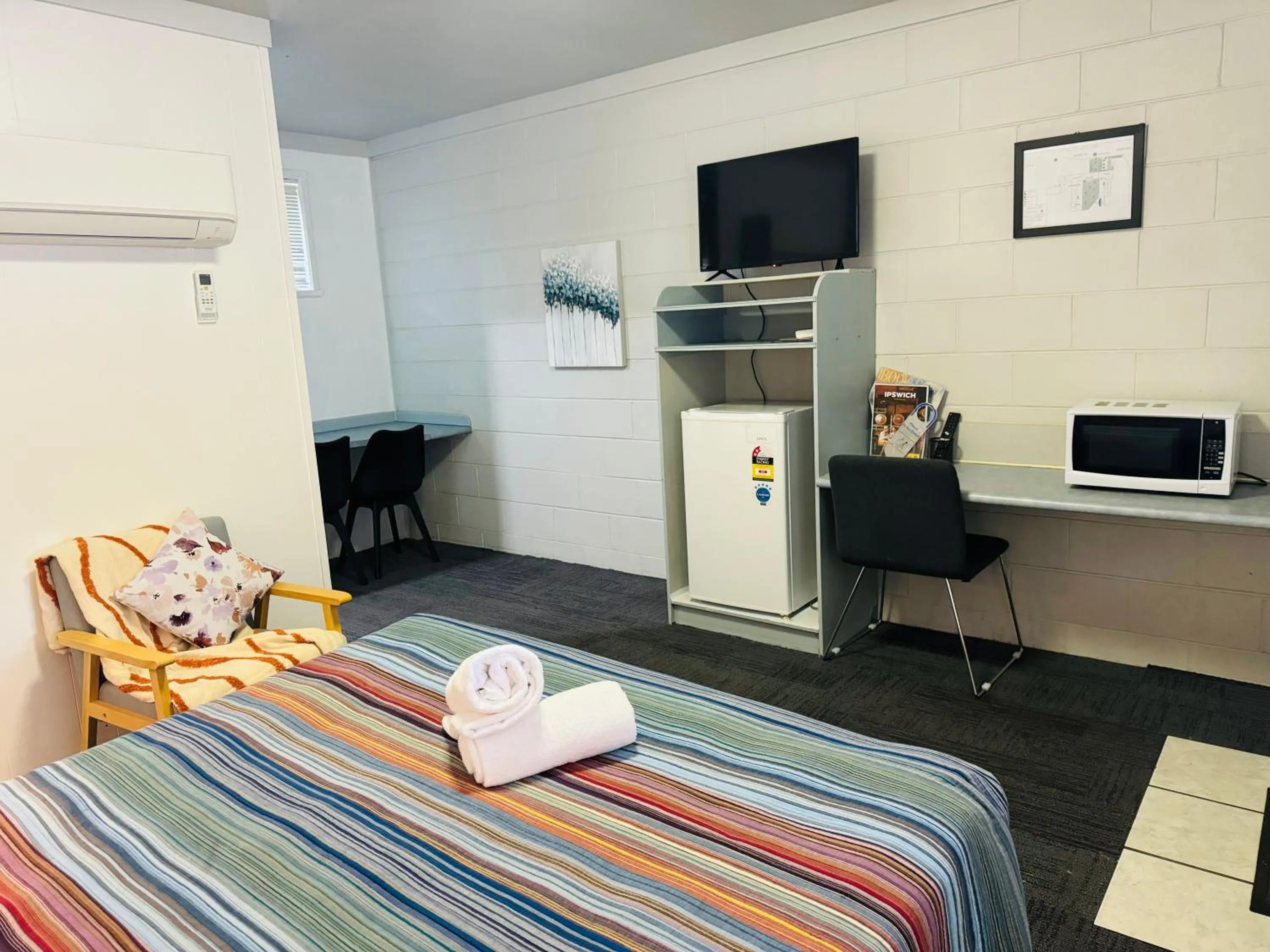 Bed in Hatton Vale Motel