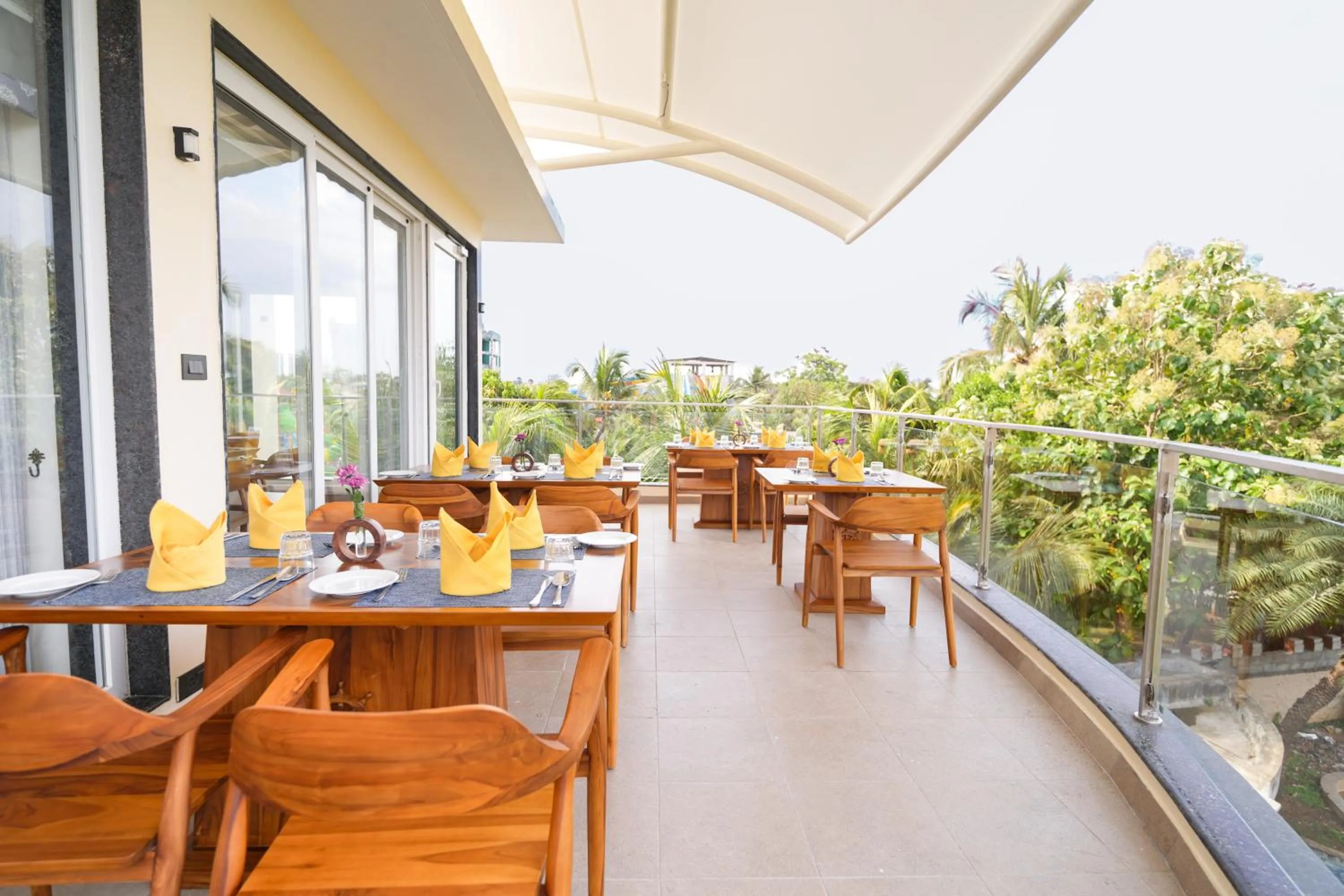 Lounge or bar in MGM Beach Resorts East Coast Road