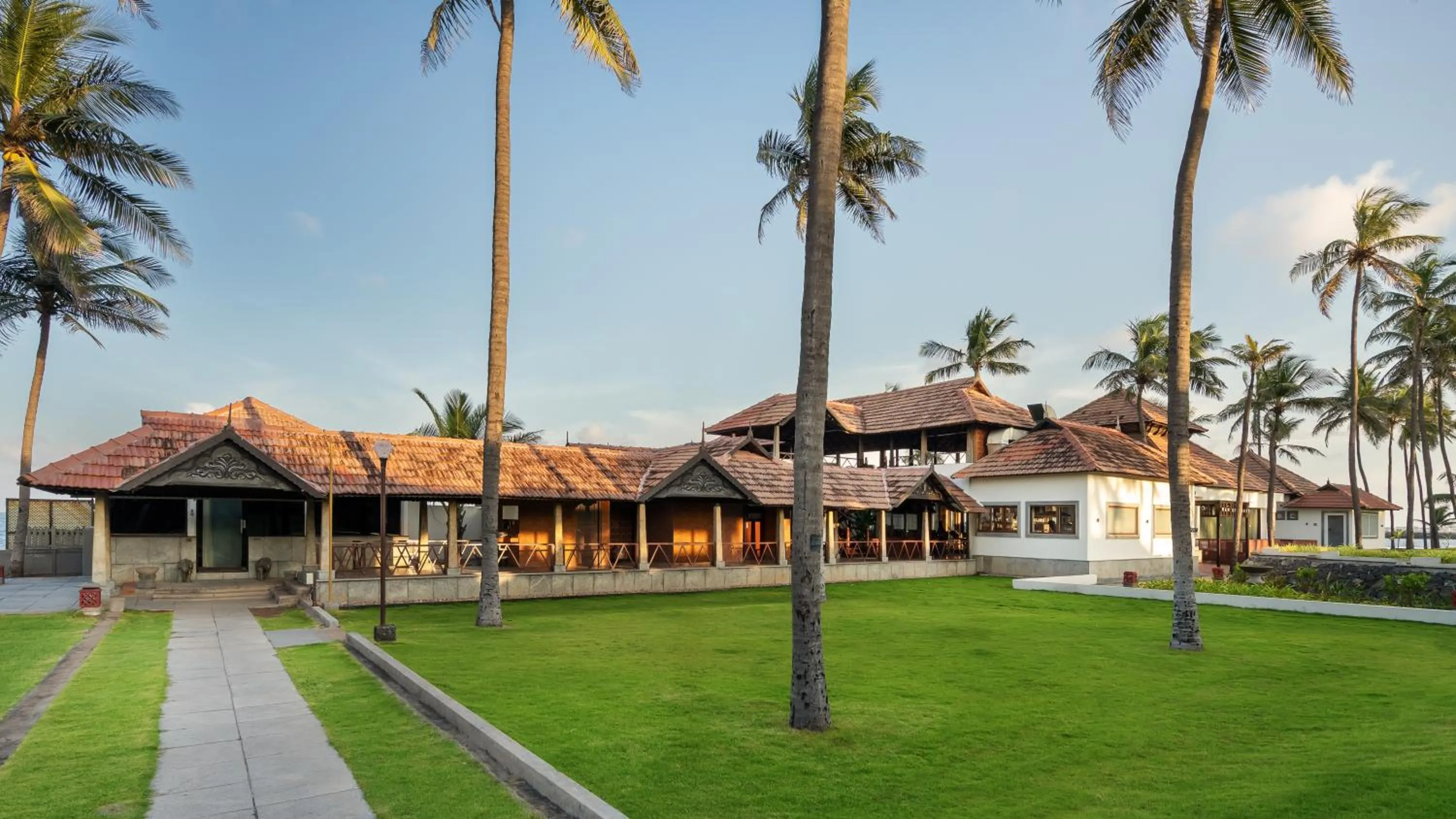 Restaurant/places to eat in MGM Beach Resorts East Coast Road