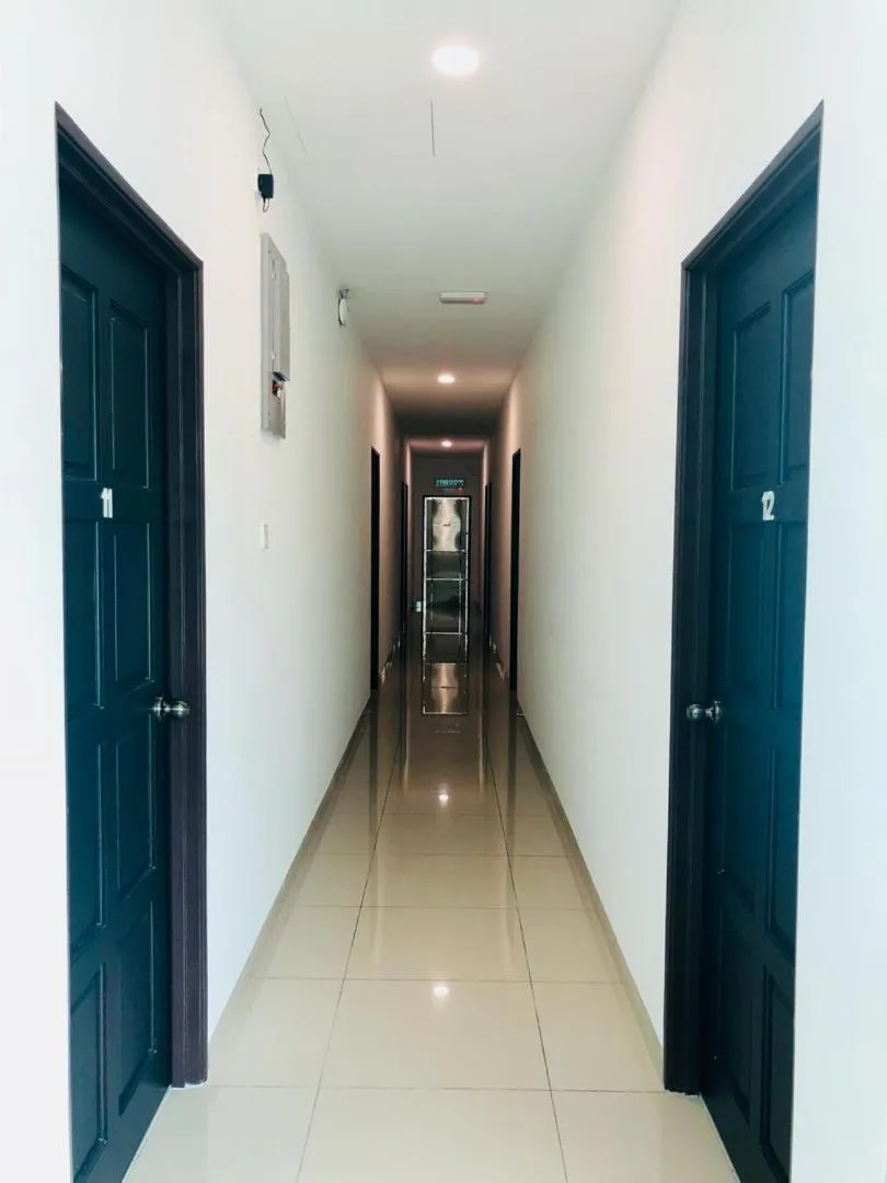 LunaStay (Shared Common Area)