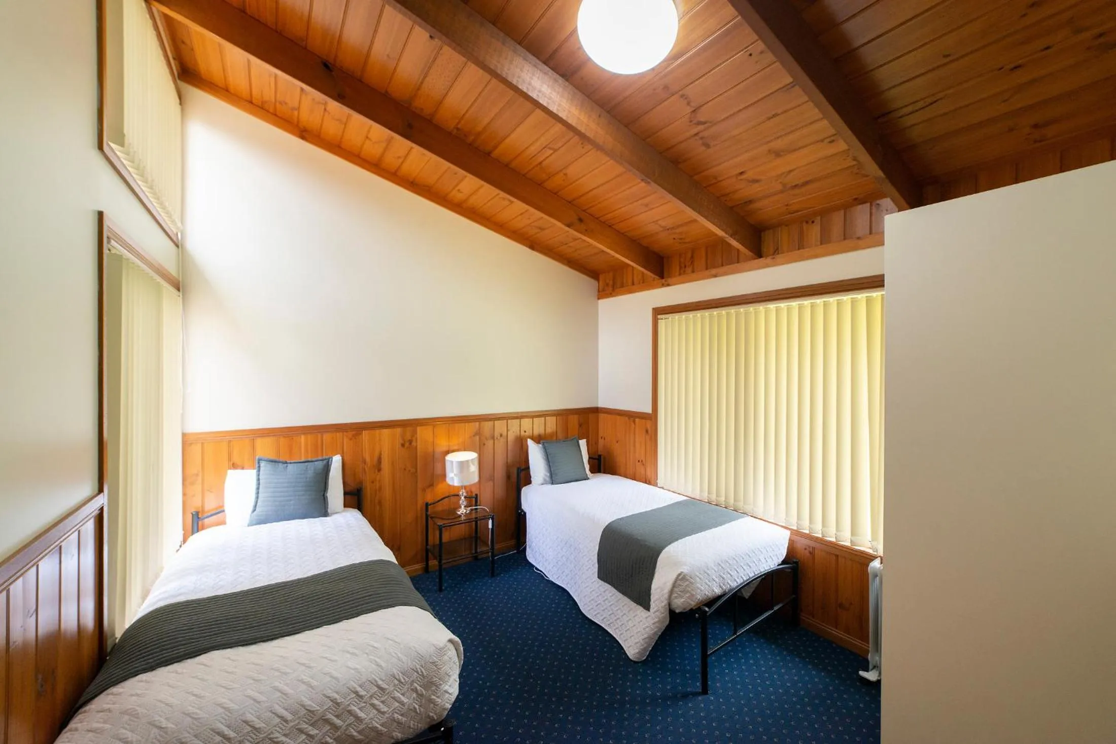 Bedroom, Bed in Halls Gap Valley Lodges
