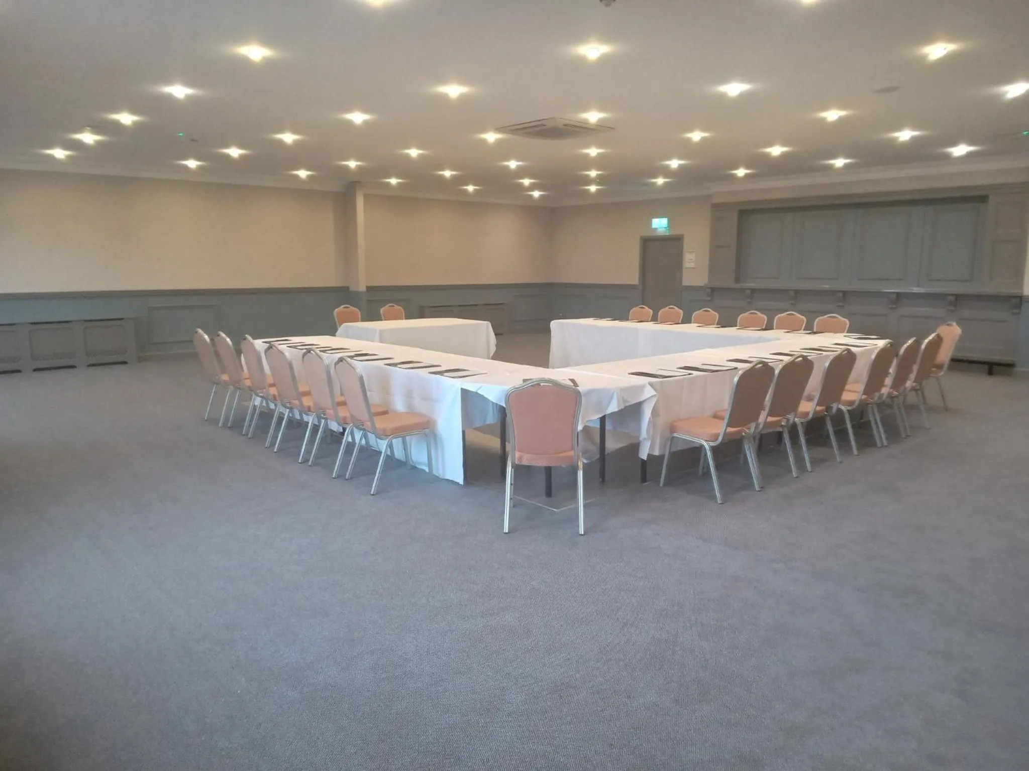 Meeting/conference room in Great National Hotel Ballina