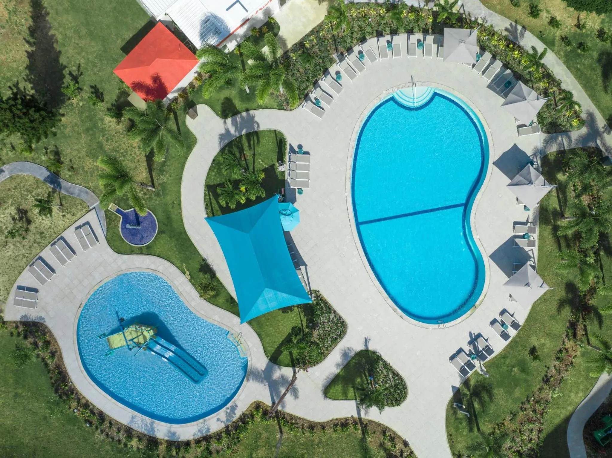 Swimming pool in Crowne Plaza Resort Saipan