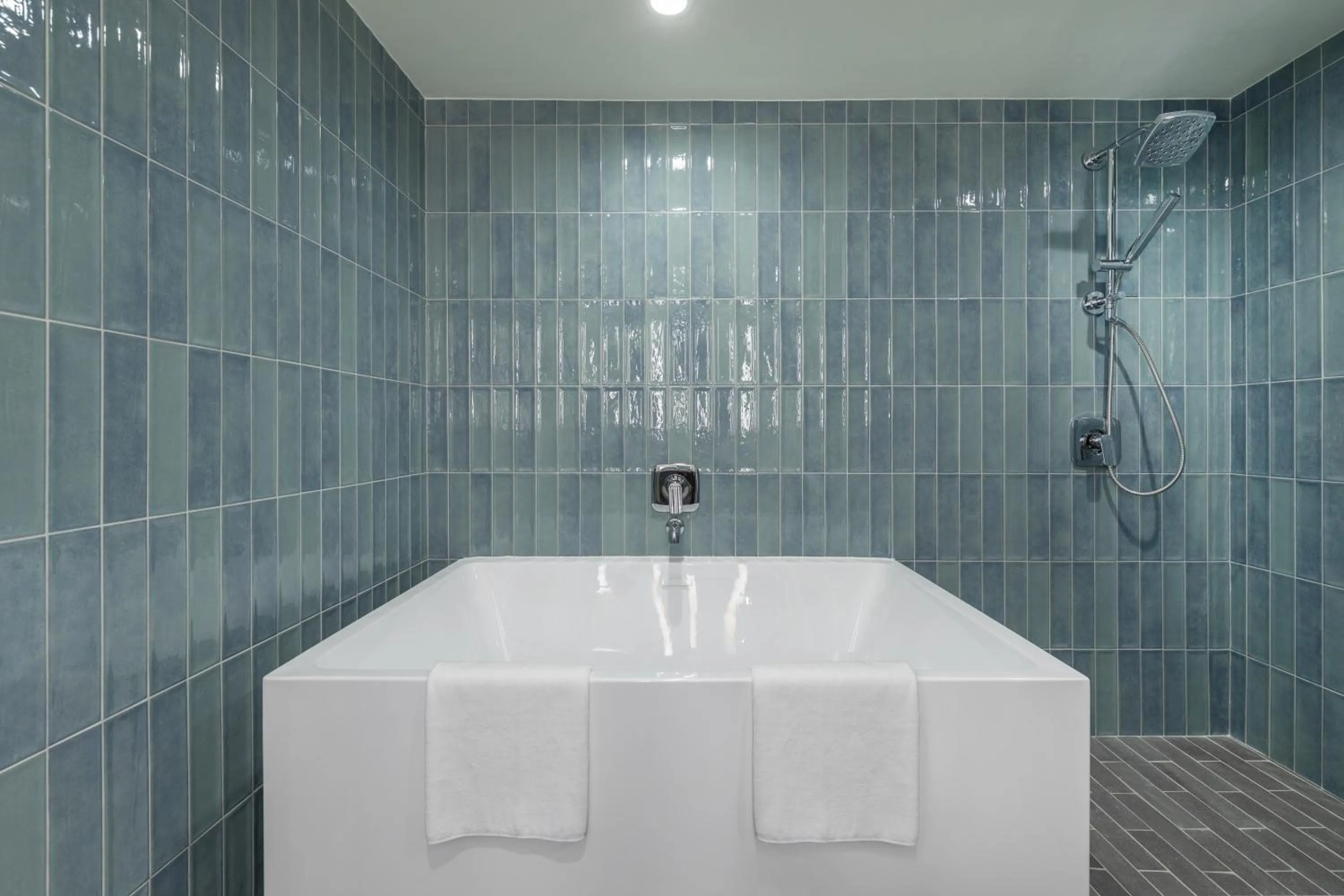 Bathroom in Crowne Plaza Resort Saipan