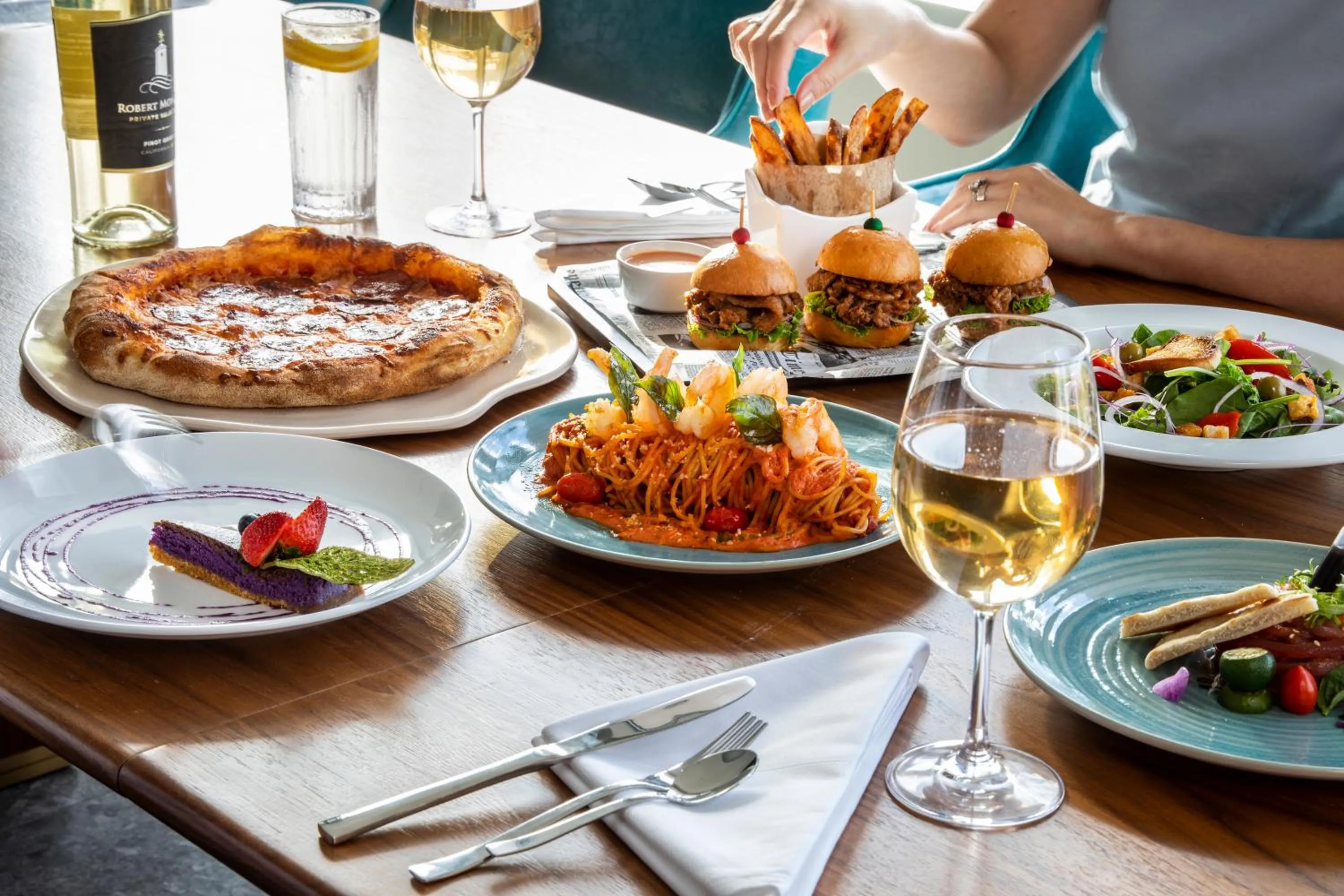 Food and drinks in Crowne Plaza Resort Saipan