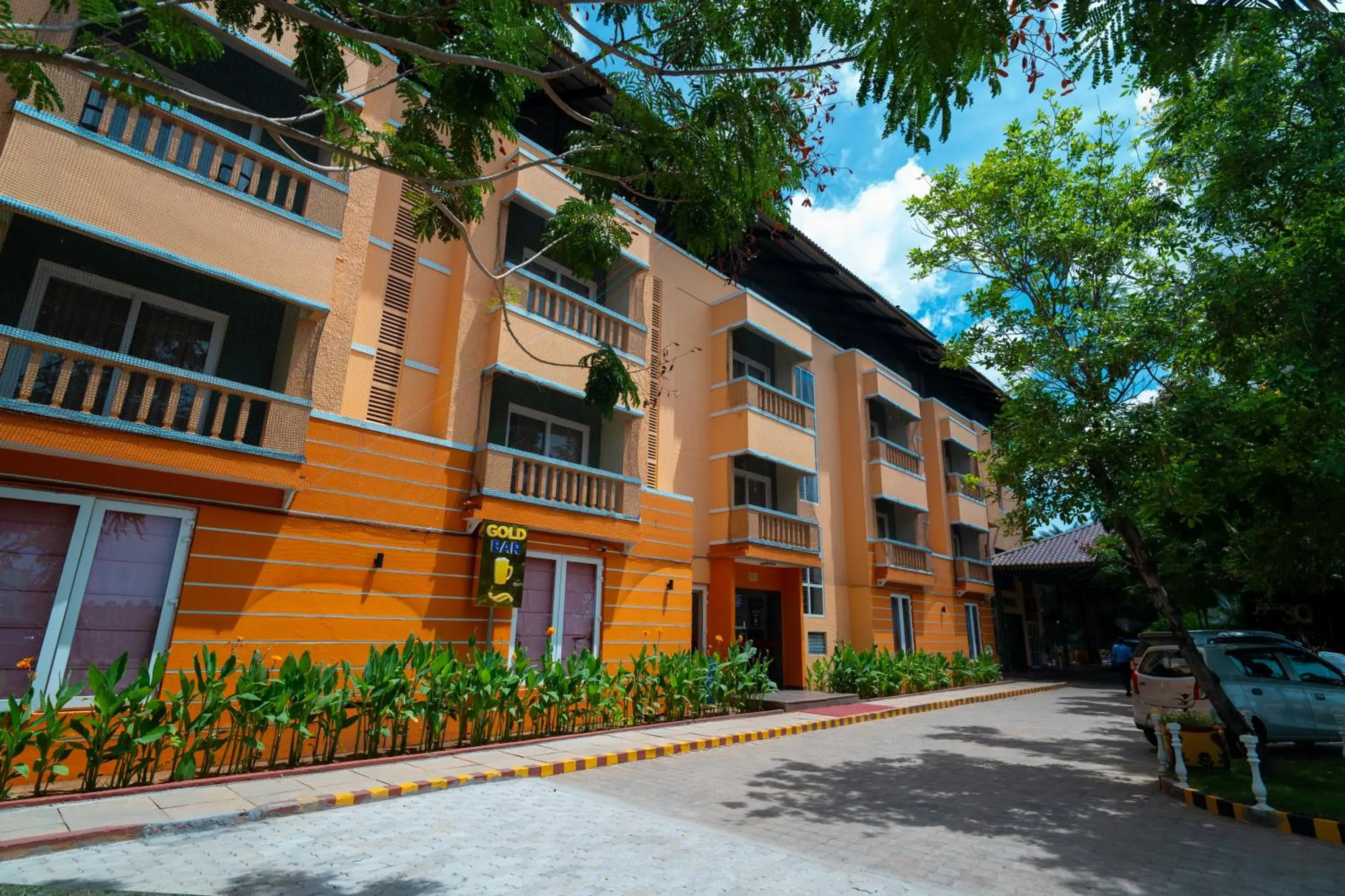 Deluxe Room with Balcony in MGM Vailankanni Deluxe Room with Balcony in MGM Vailankanni
