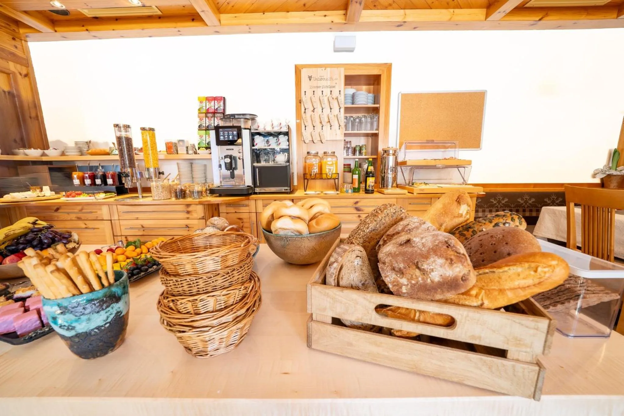 Buffet breakfast in Familienhotel Unterreith