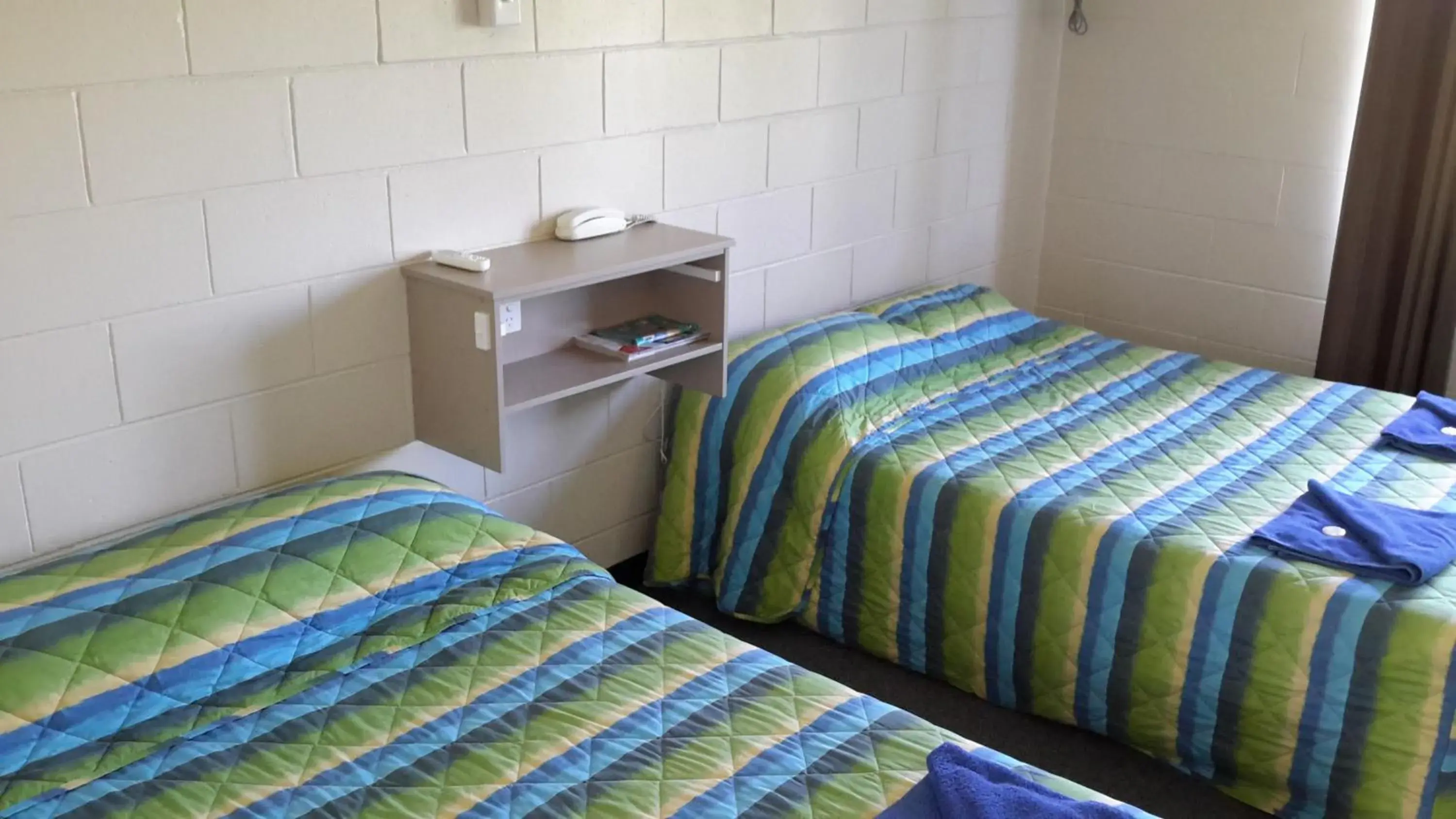 Standard Twin Room in Herbert Valley Motel Standard Twin Room in Herbert Valley Motel