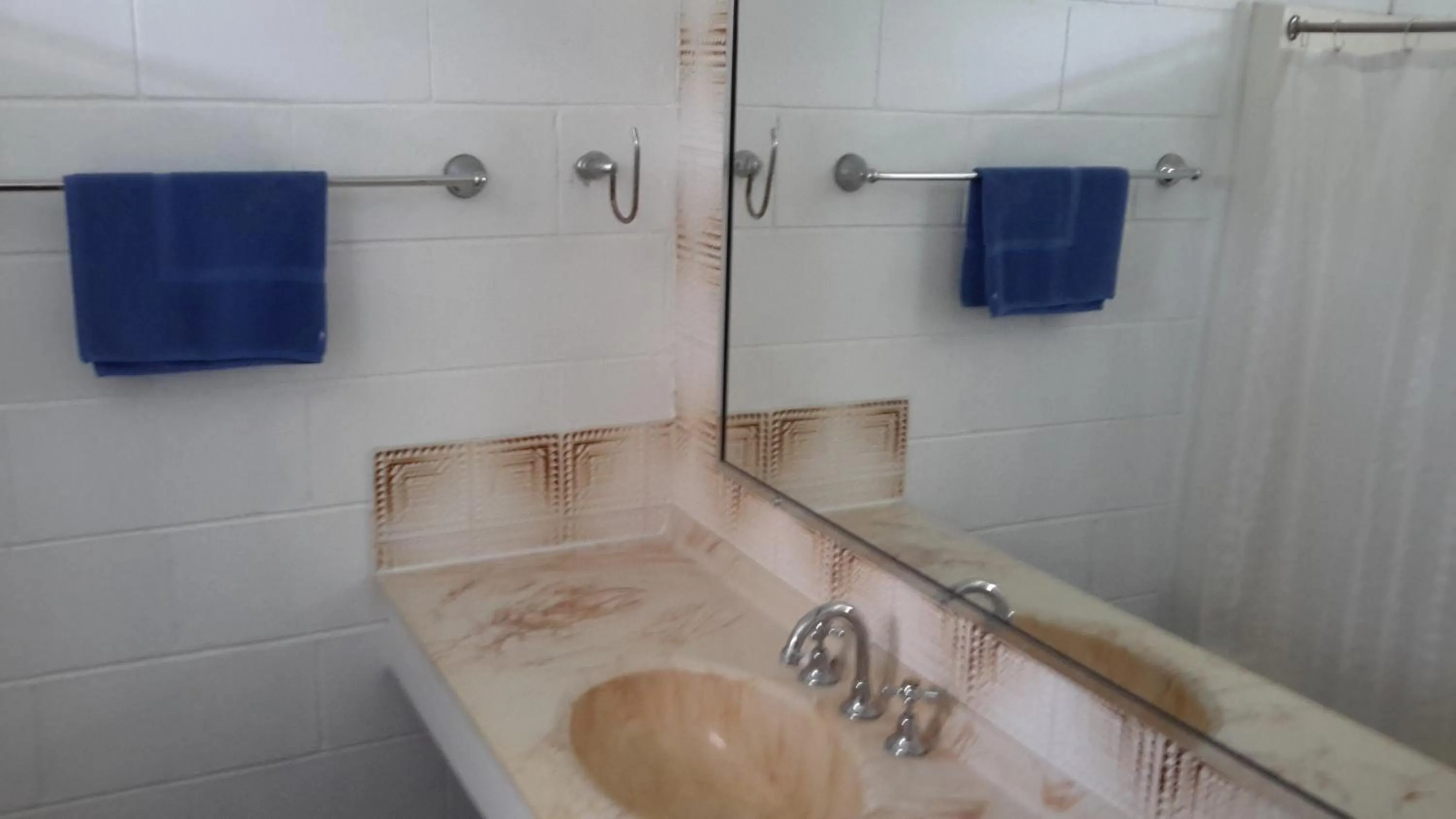 Bathroom in Herbert Valley Motel