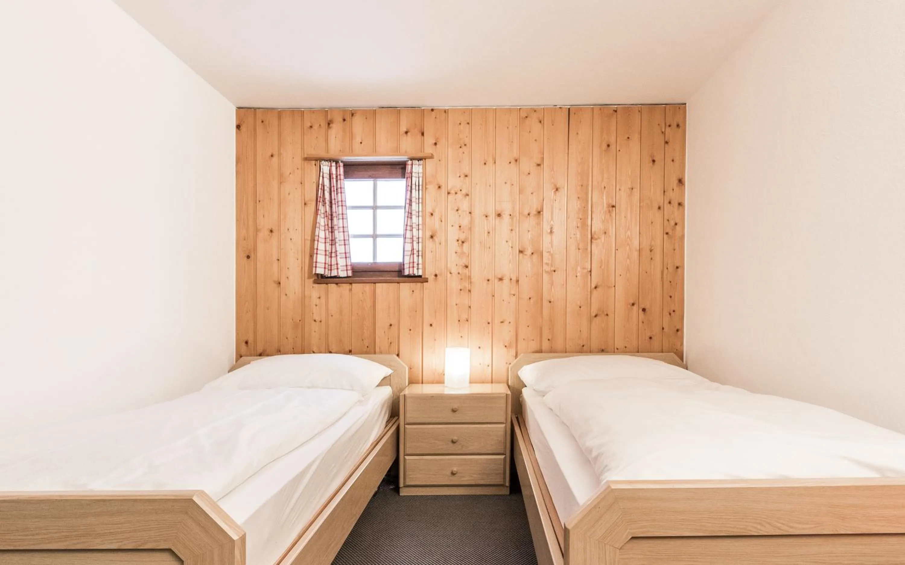Photo of the whole room, Bed in Davoser Hüsli by Mountain Hotels