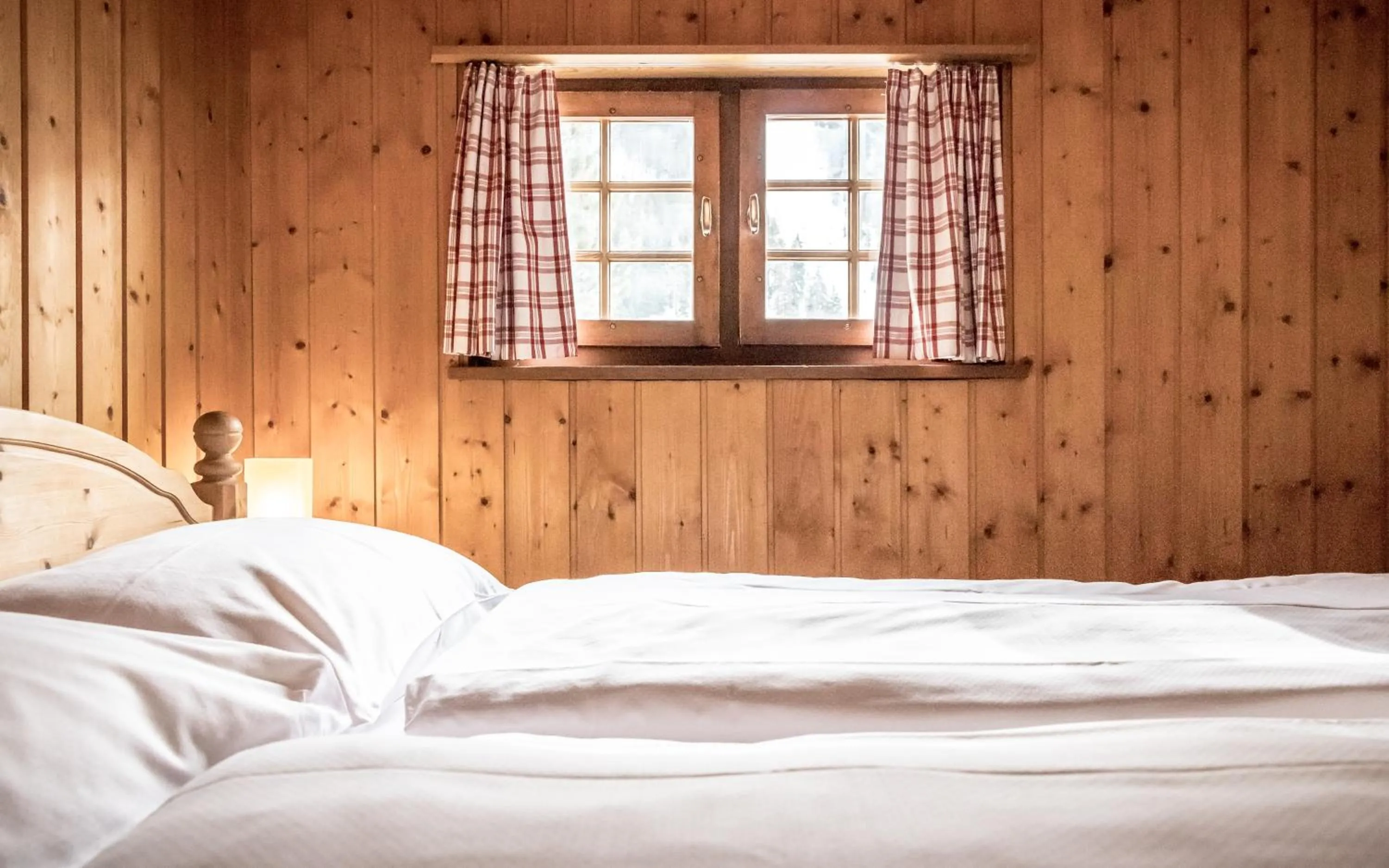 Photo of the whole room, Bed in Davoser Hüsli by Mountain Hotels