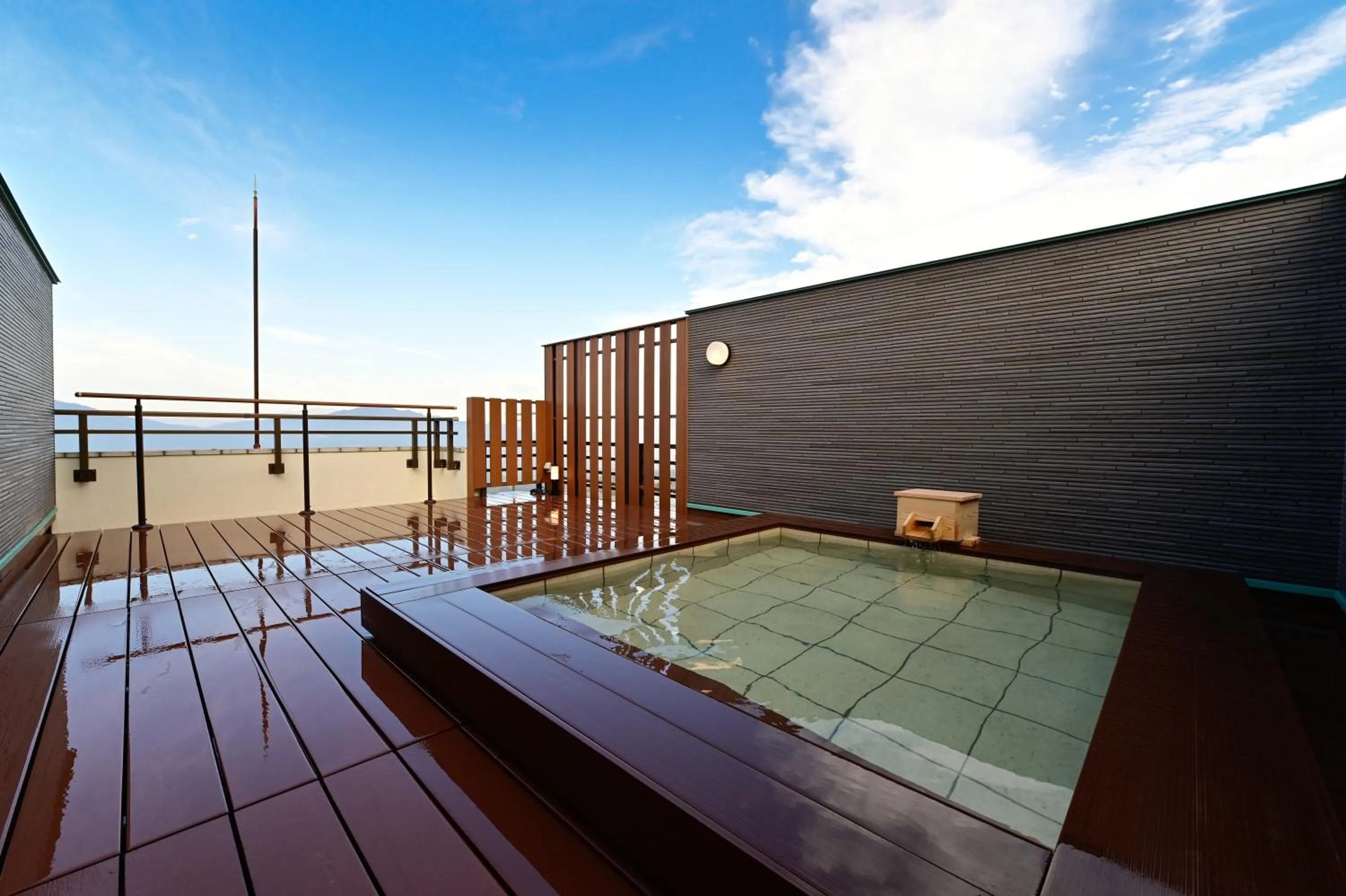 Hot Spring Bath in Mimatsukan