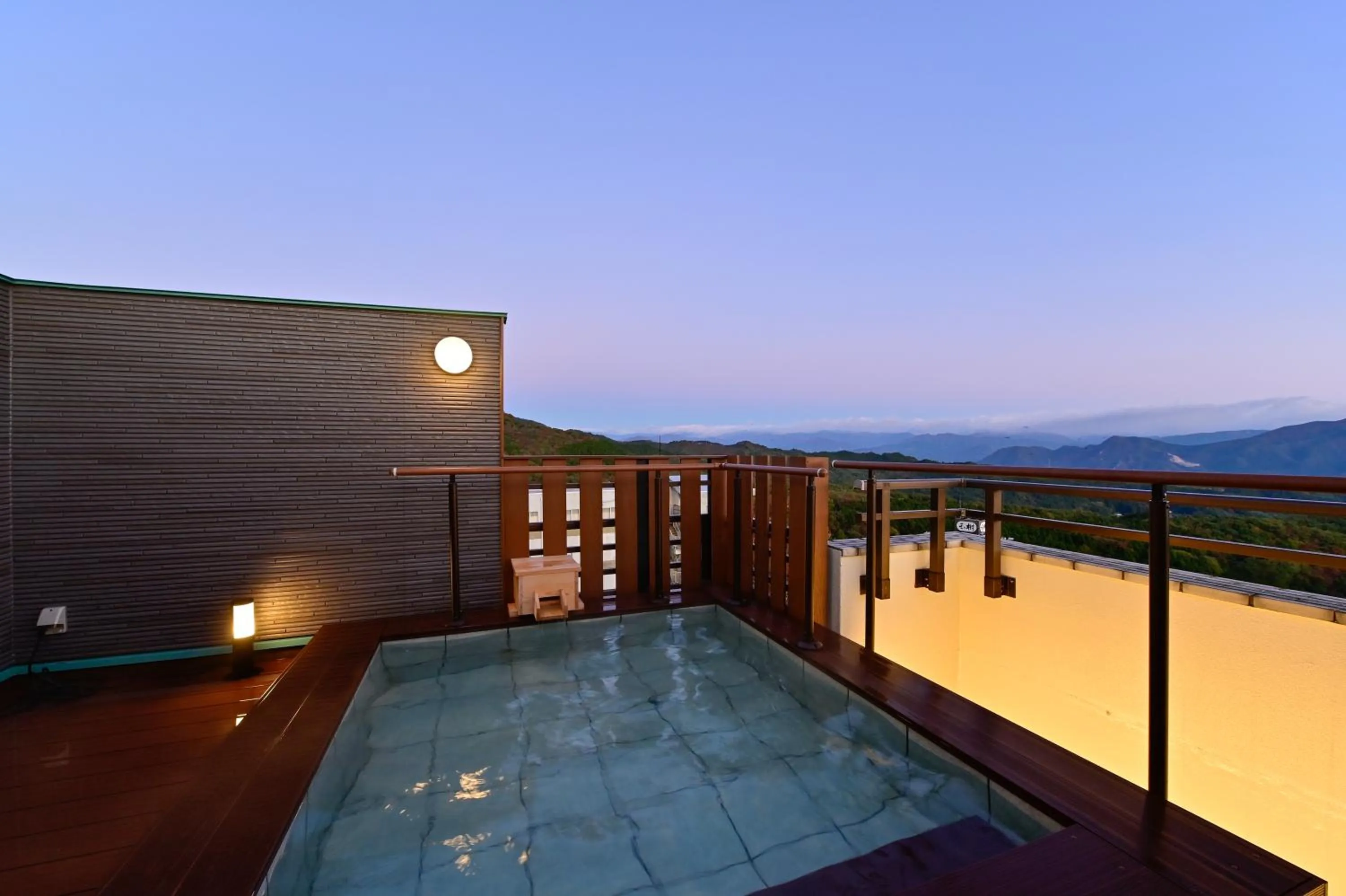 Hot Spring Bath in Mimatsukan