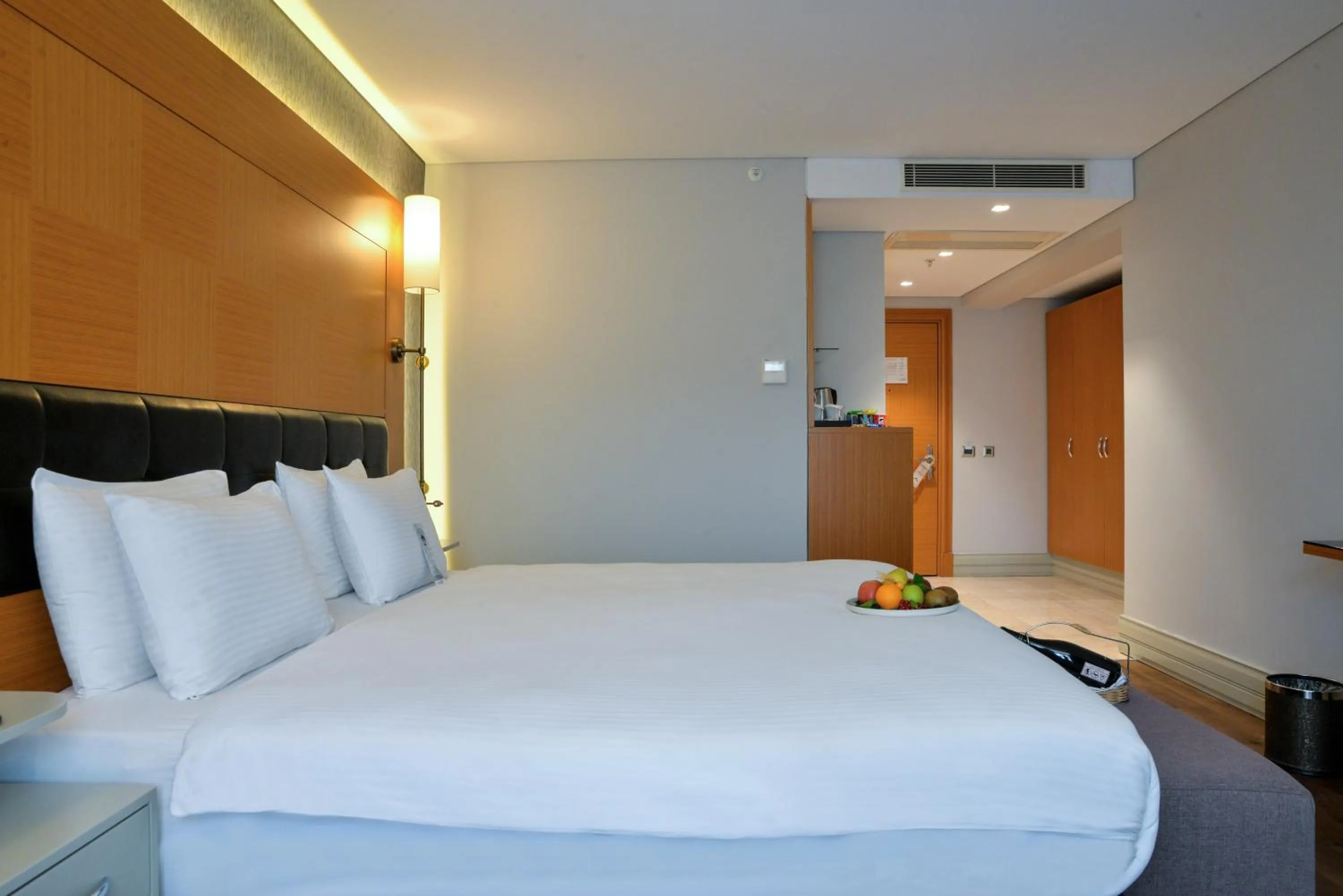 Bedroom, Bed in Istanbul Gonen Hotel