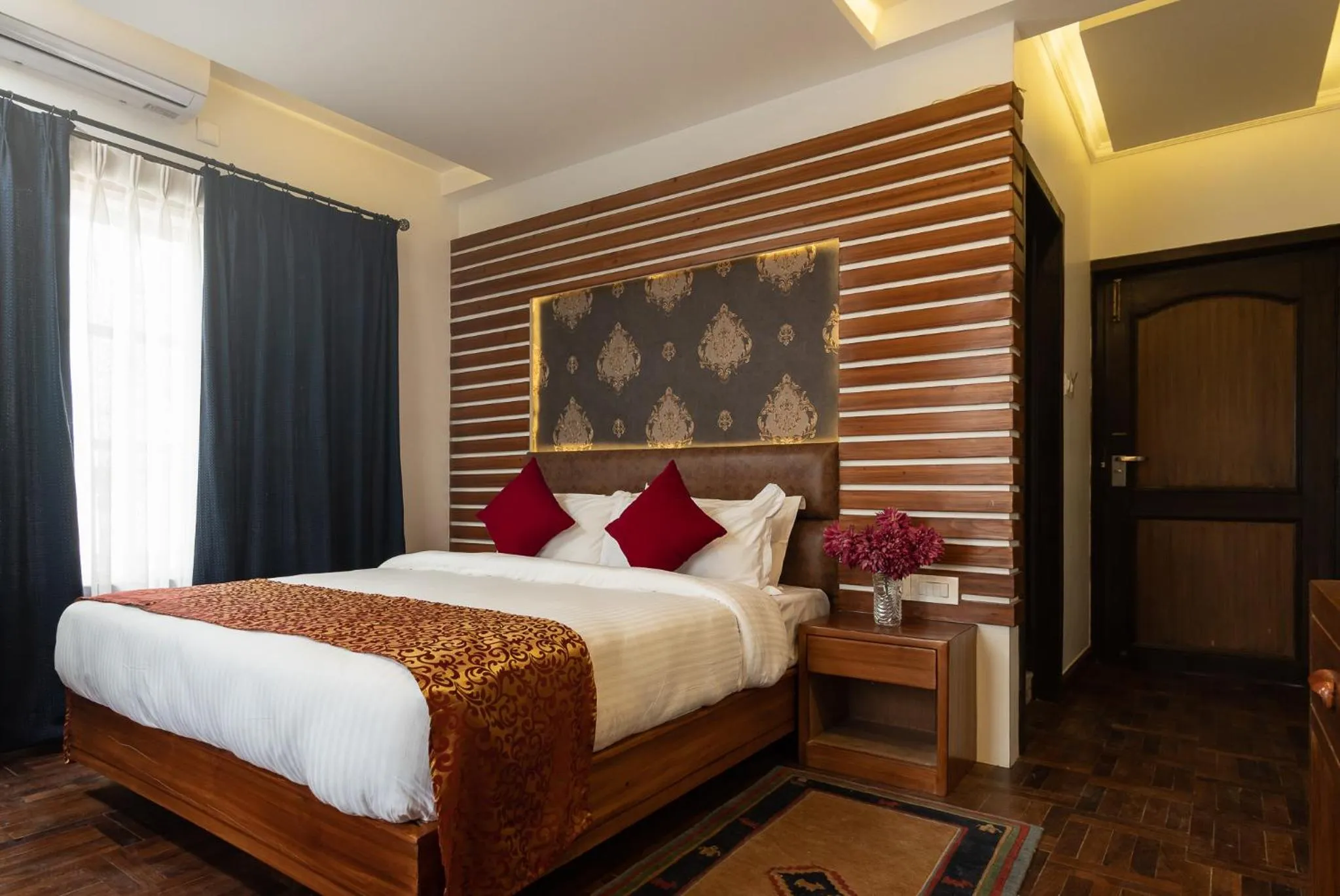 Bedroom, Bed in Fresco Retreat