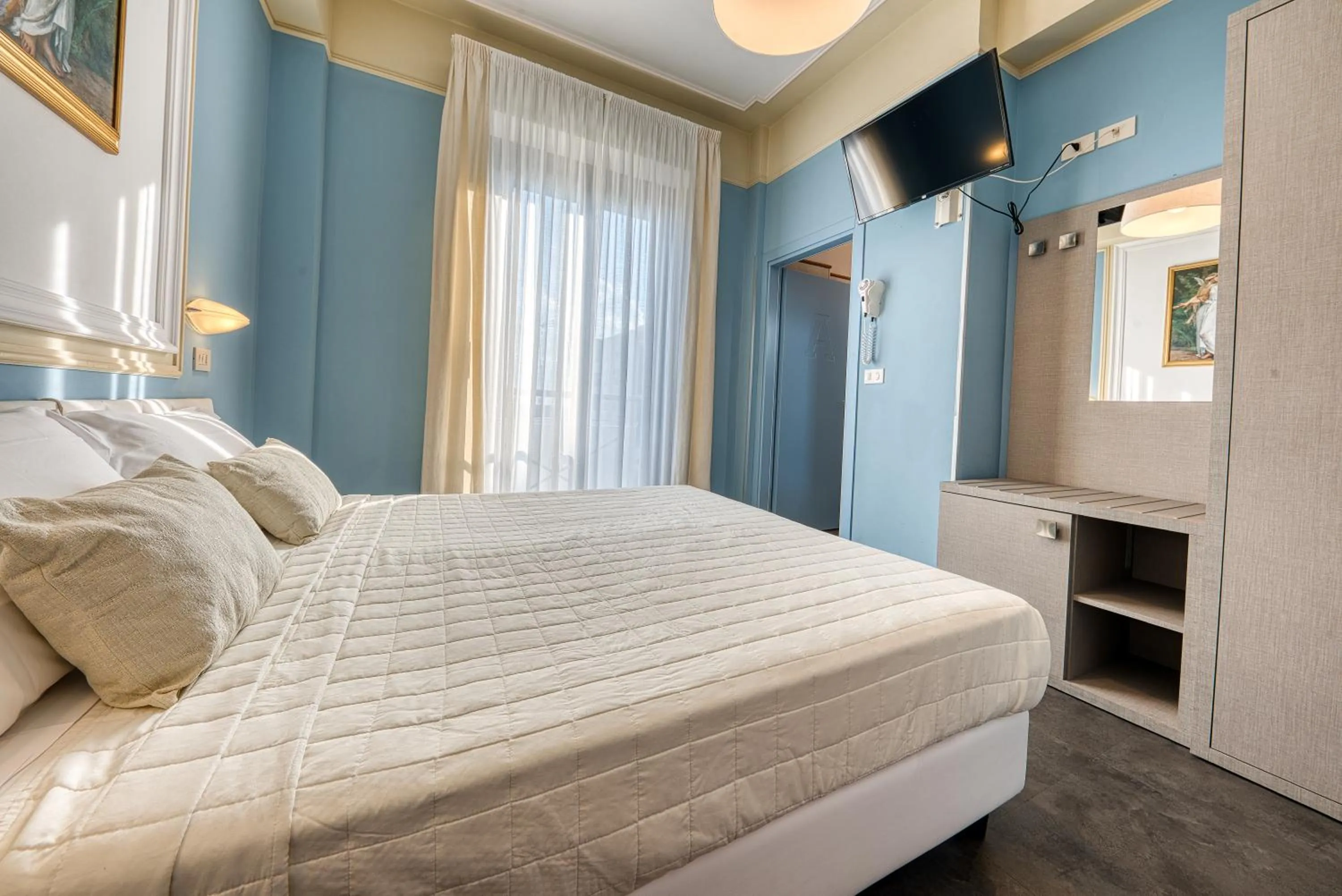 Bedroom, Bed in Hotel Augustus