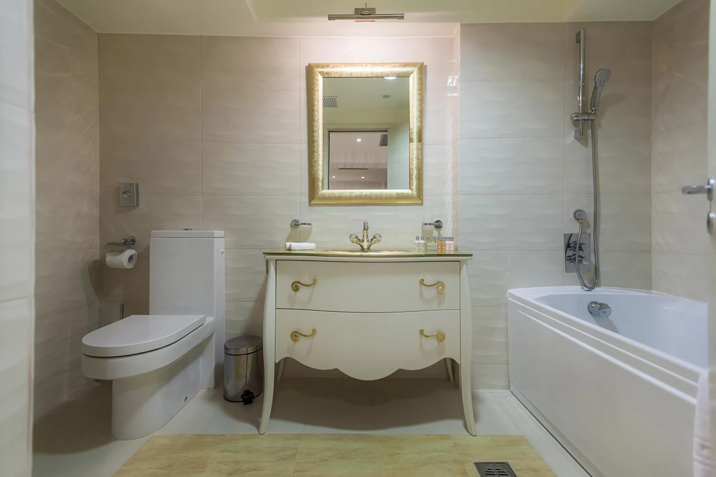 Bathroom in Vega Hotel