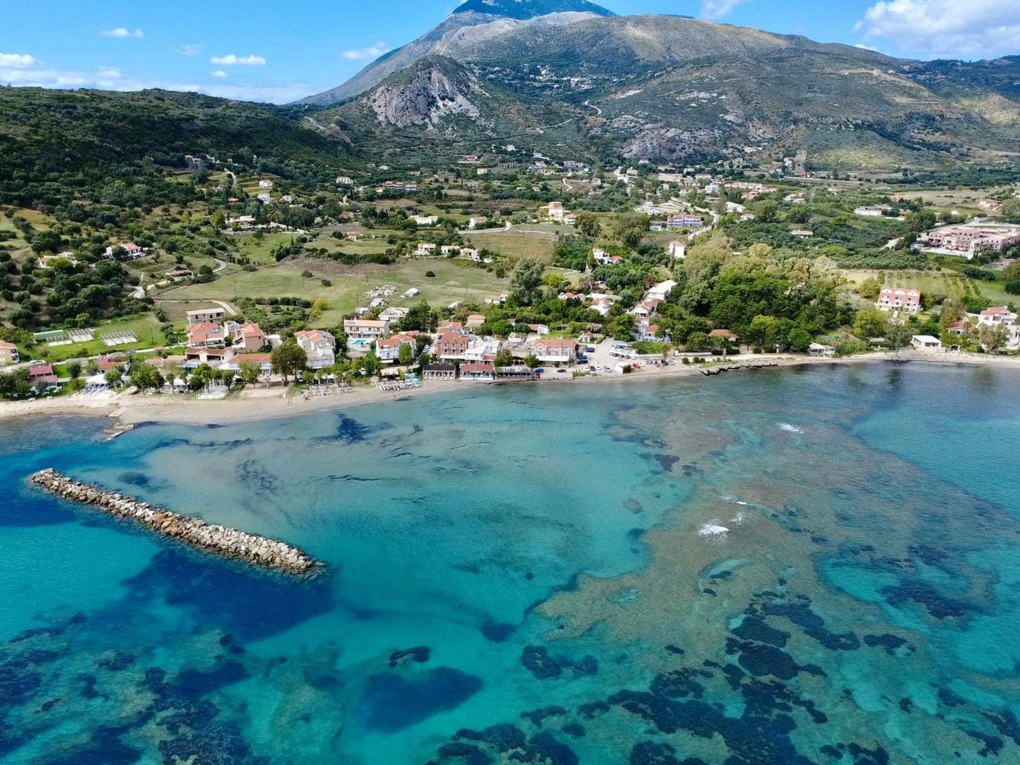 Area and facilities in Notos Luxury Studios