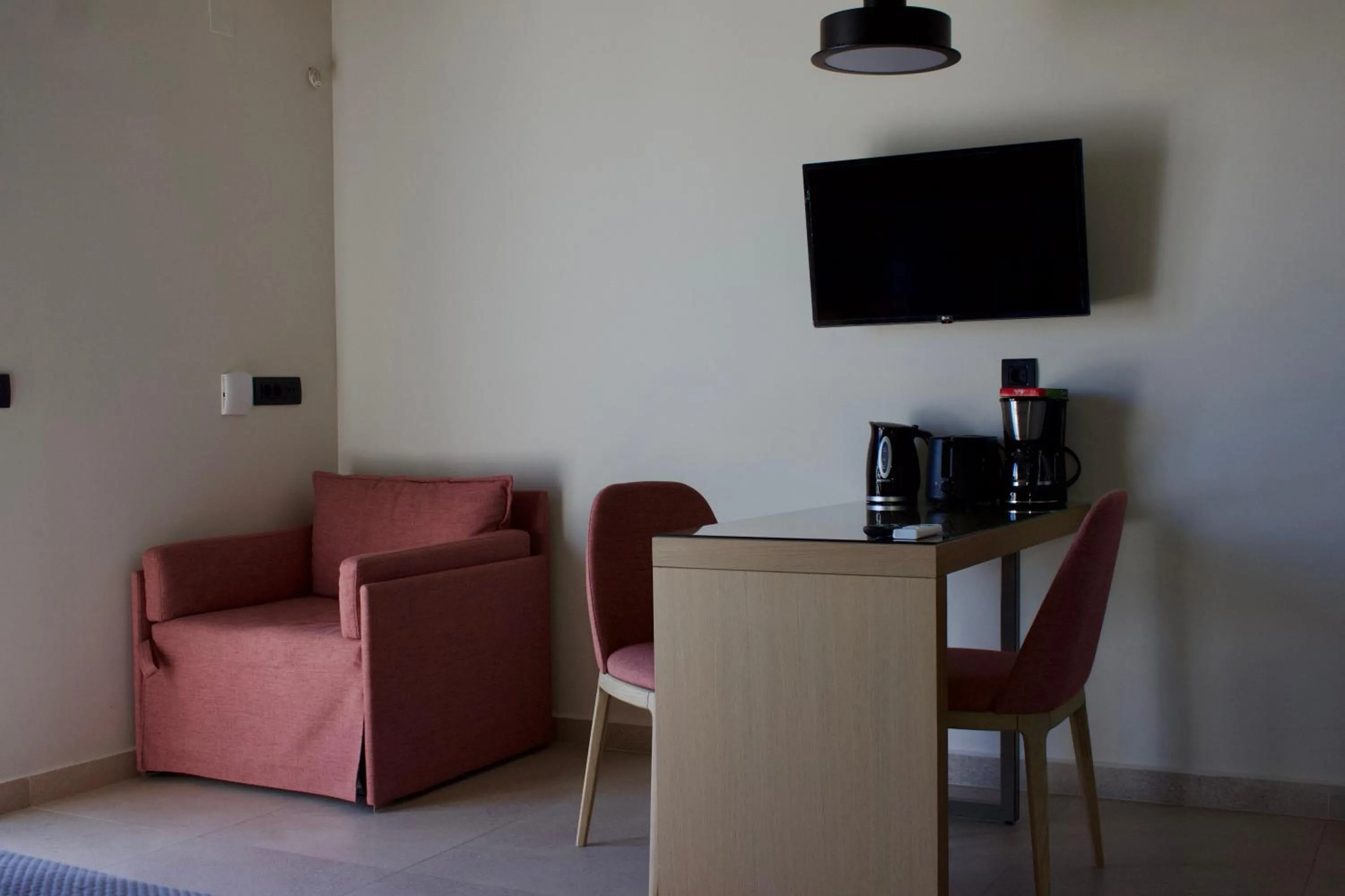 TV and multimedia in Notos Luxury Studios