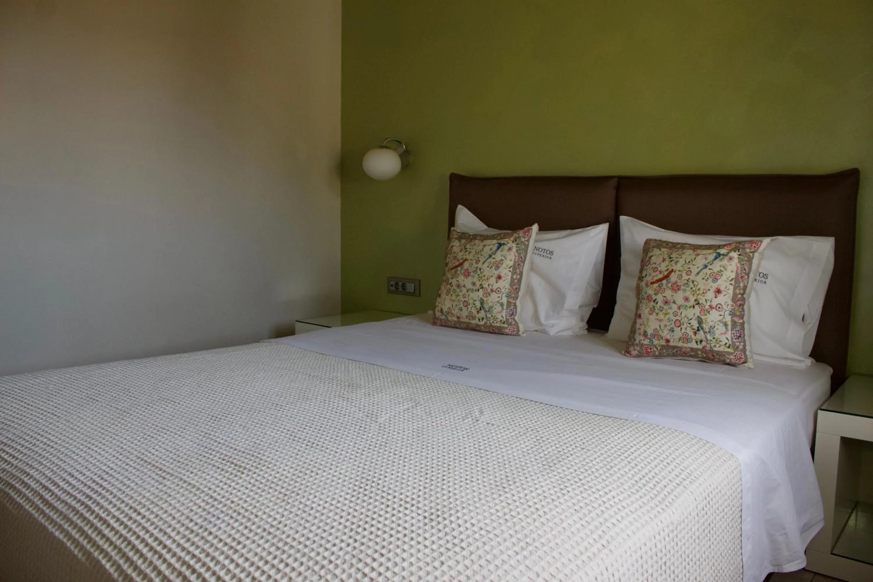 Bed in Notos Luxury Studios