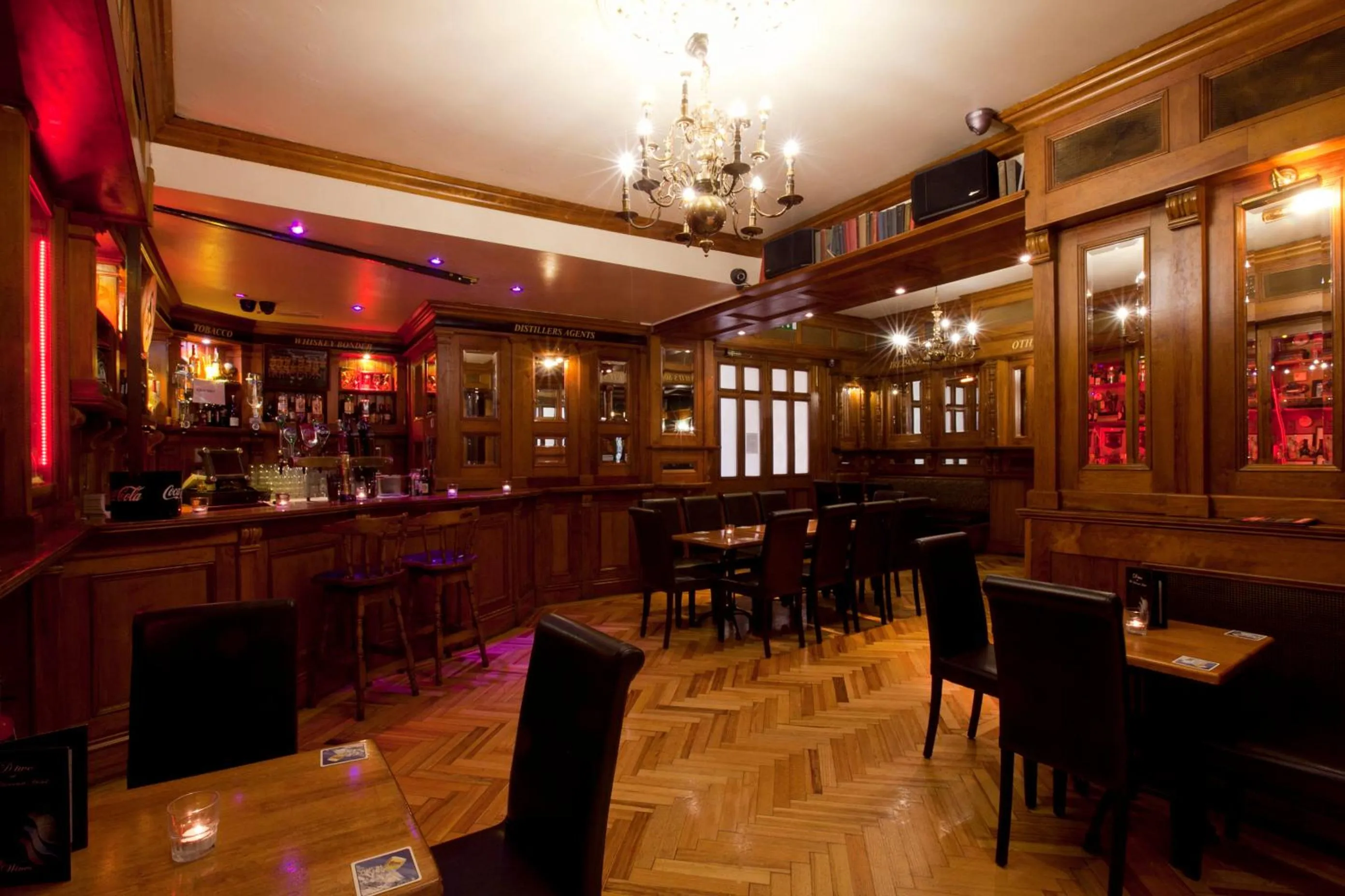 Lounge or bar in Harcourt Hotel