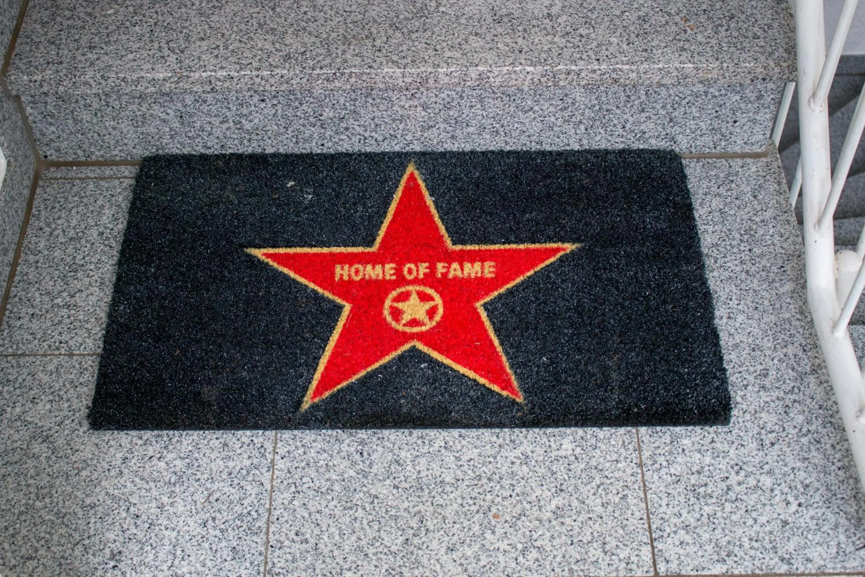 Facade/entrance in Art & Nature Apartments in der Nähe FFM-Messe