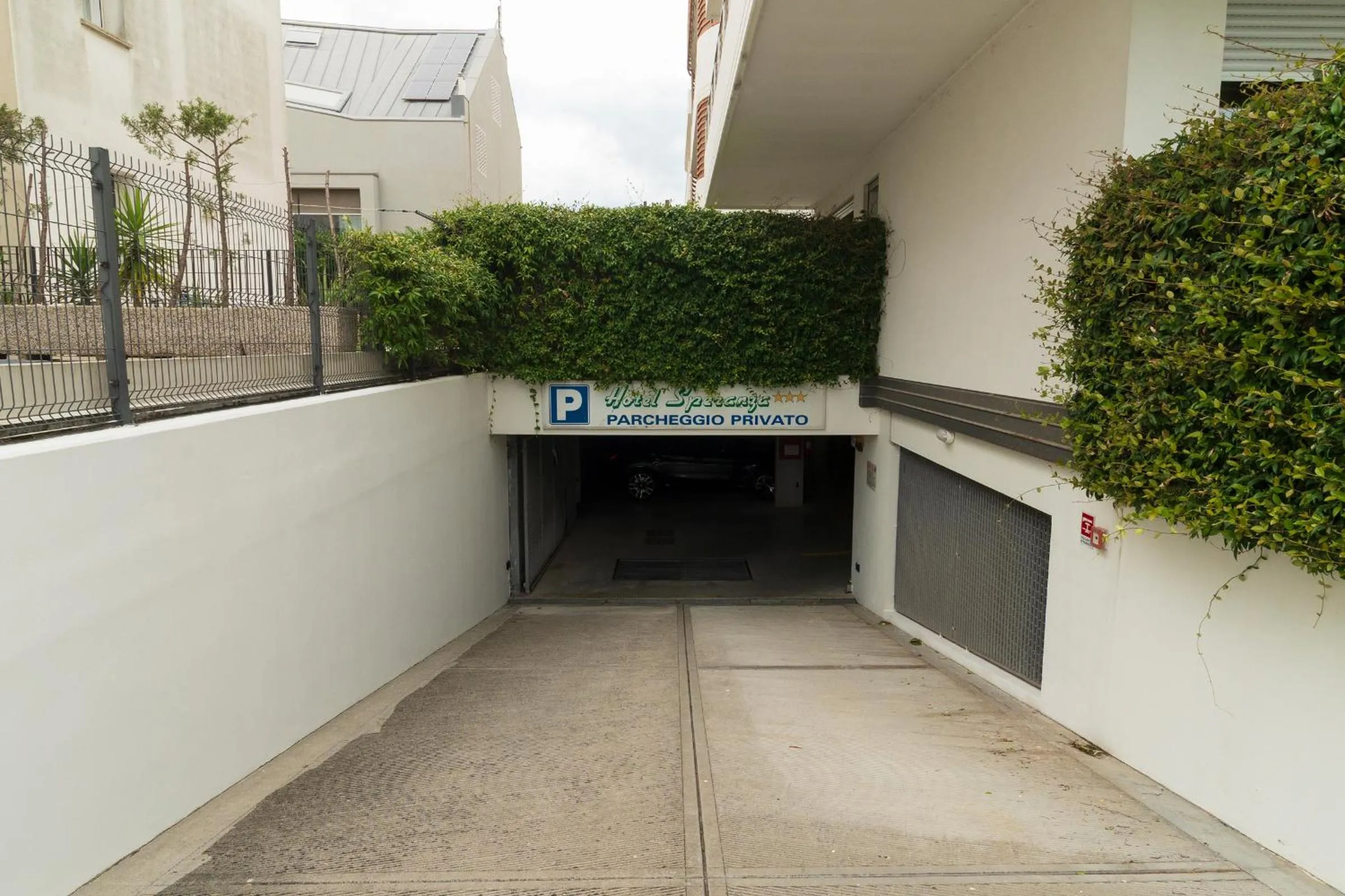 Parking in Hotel Speranza