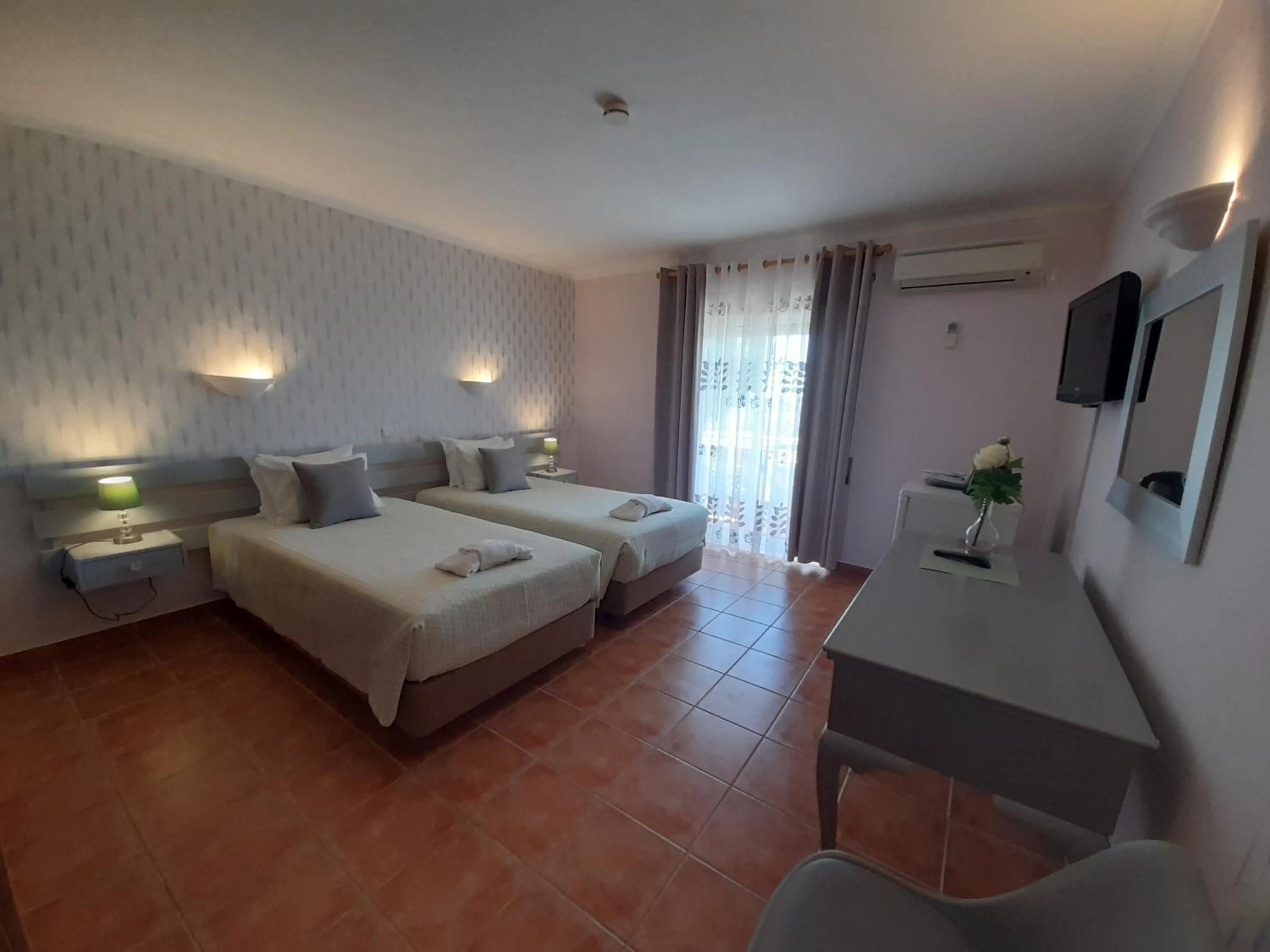 Bed in Aurora Sol