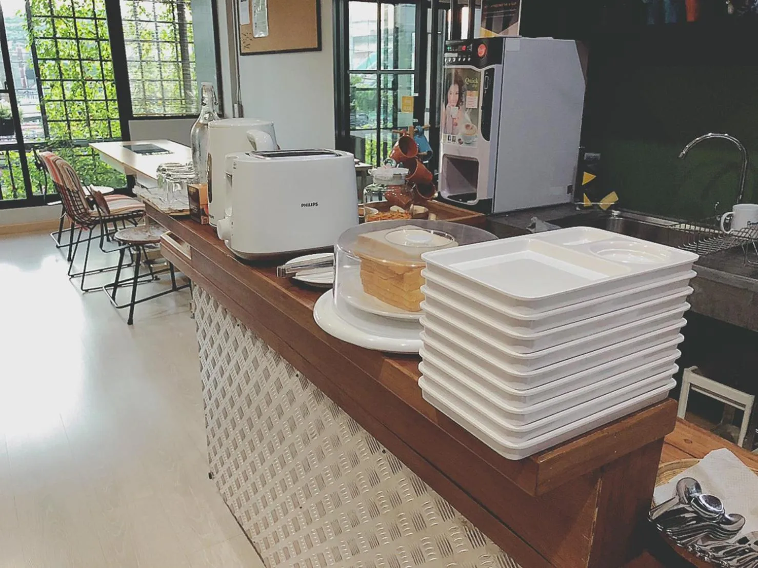 Breakfast in Post Factory Bed & Breakfast