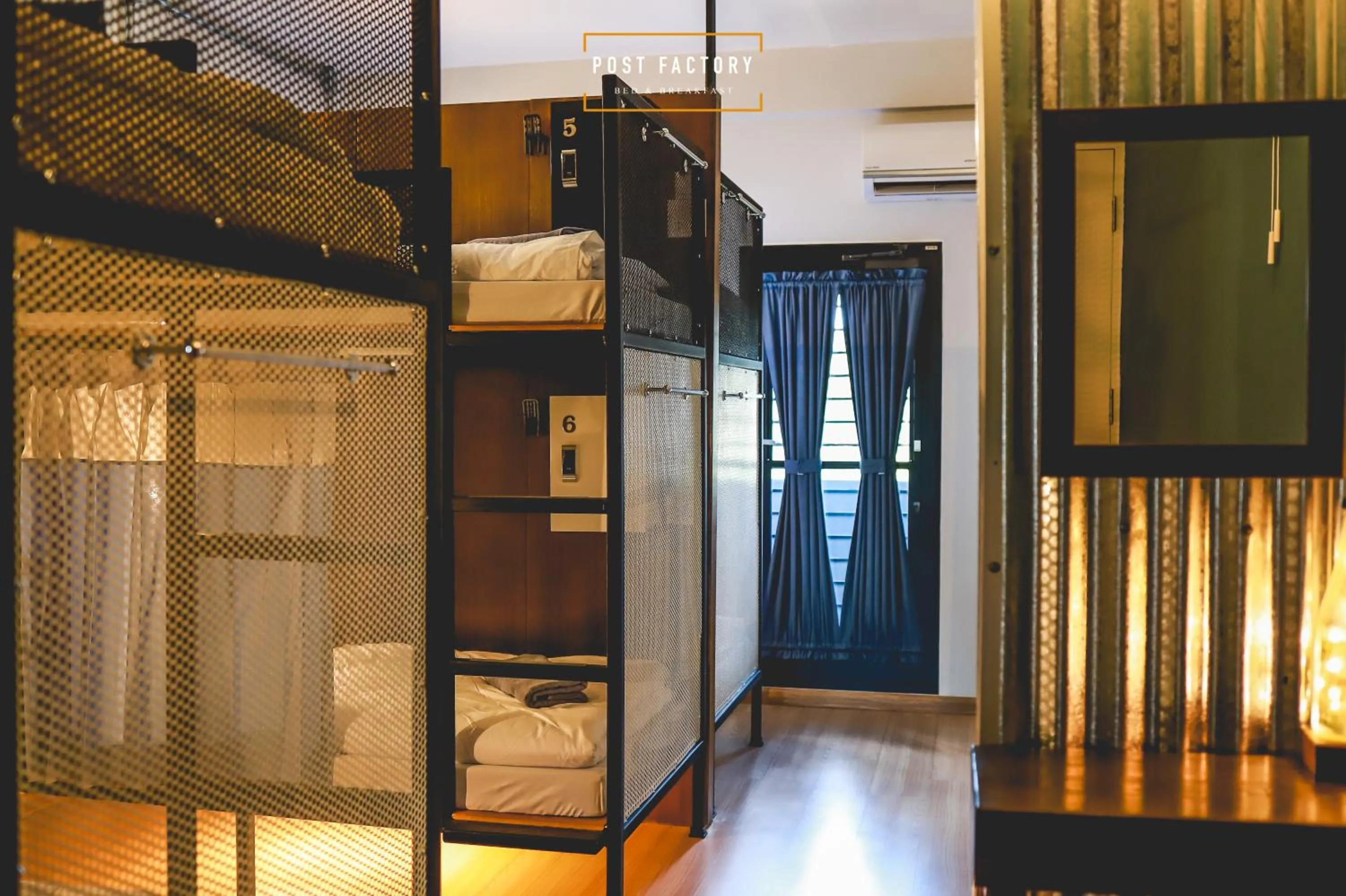 bunk bed in Post Factory Bed & Breakfast
