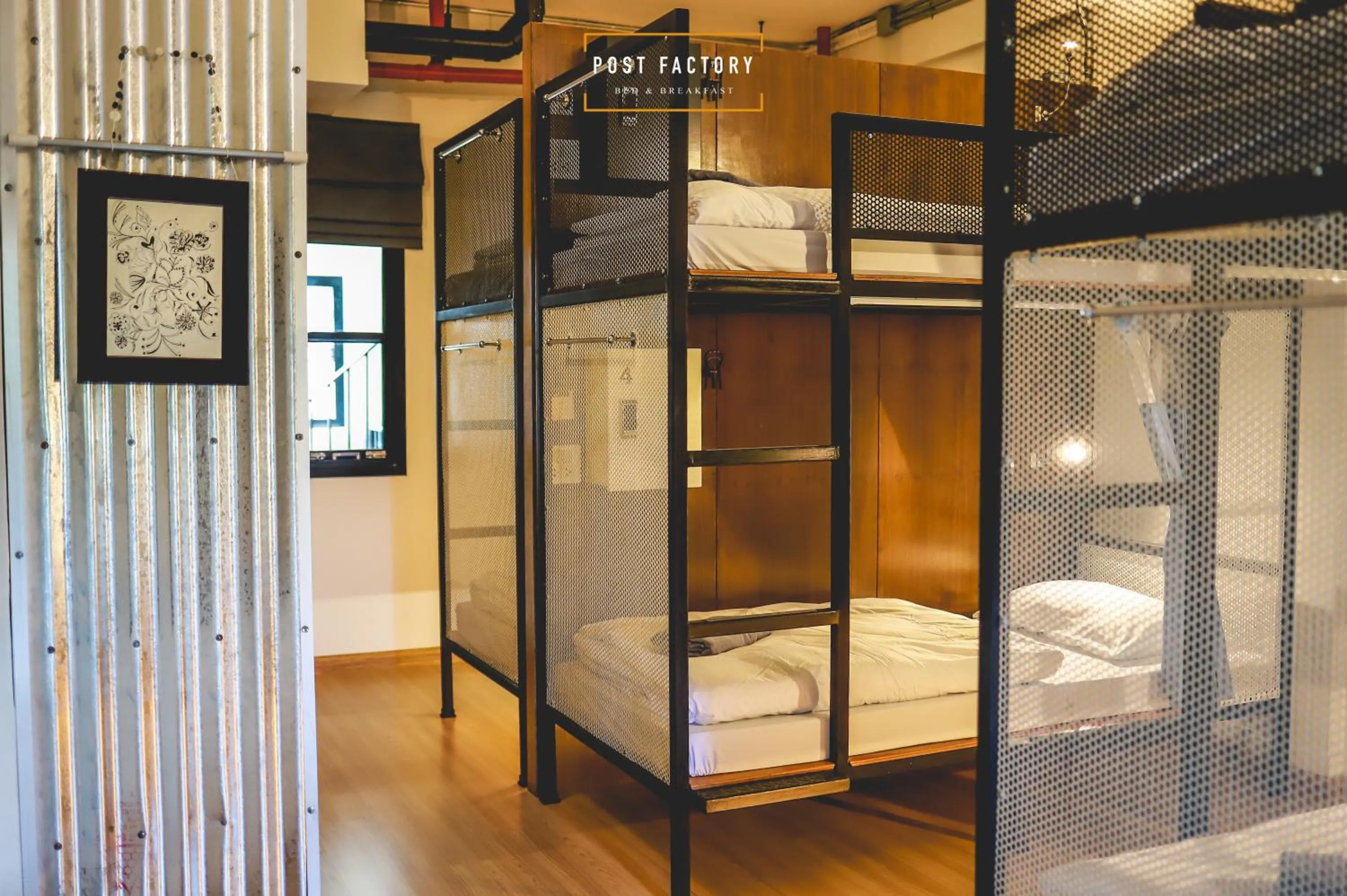bunk bed in Post Factory Bed & Breakfast