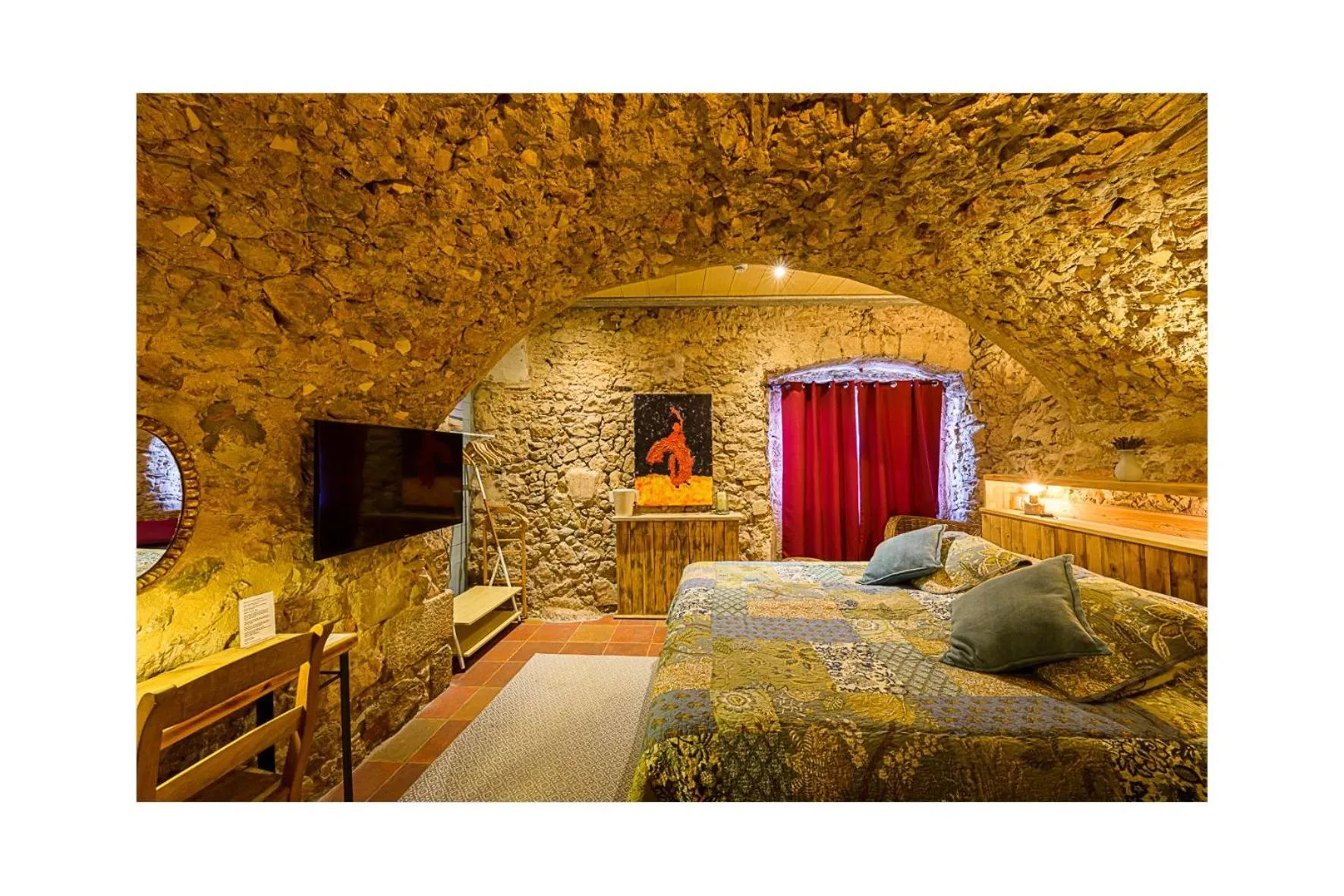 Bedroom, Bed in Mas Del Llop Blanc - Dog friendly Hostal Rural - B&B