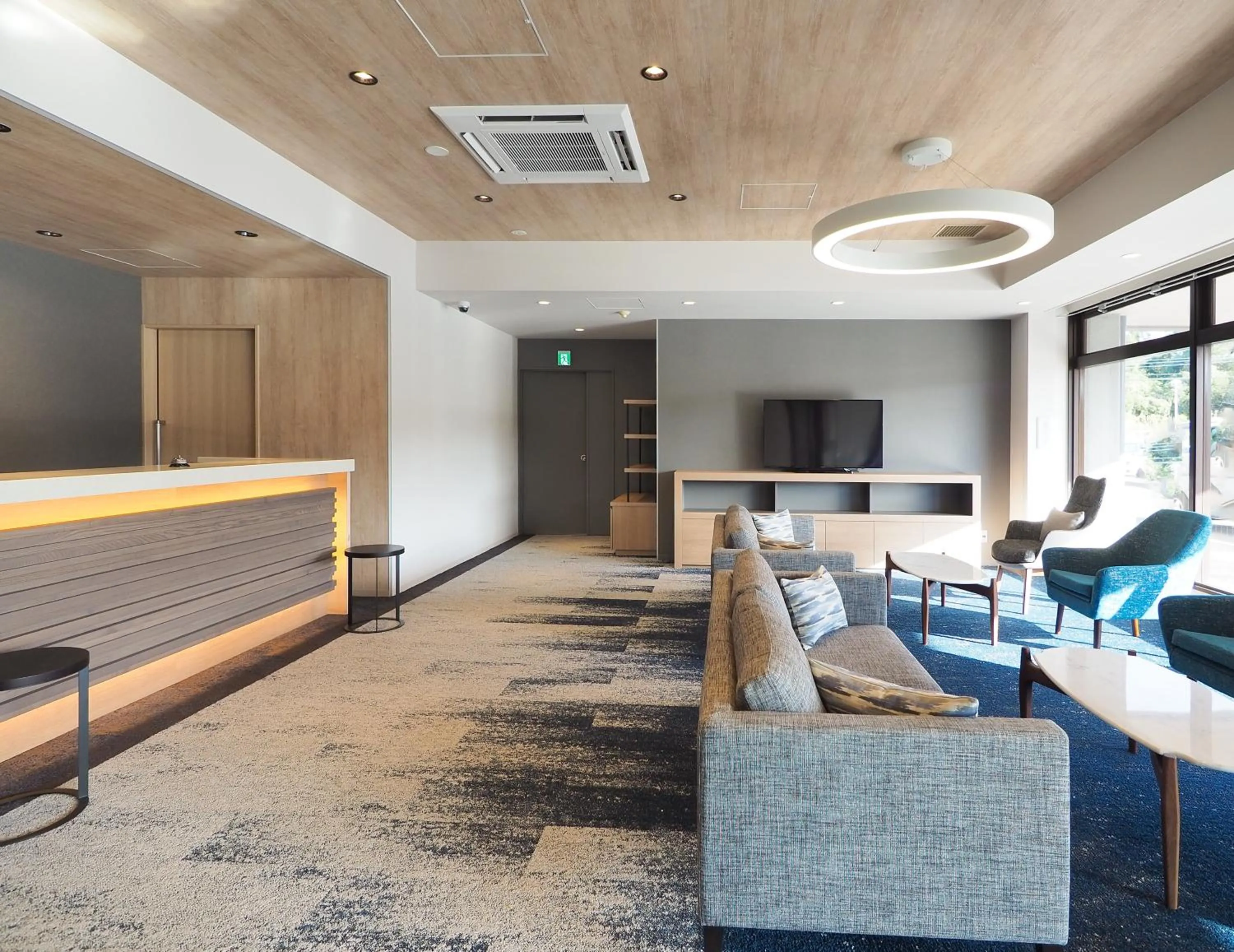 Lobby or reception in SkyHeart Hotel Narita