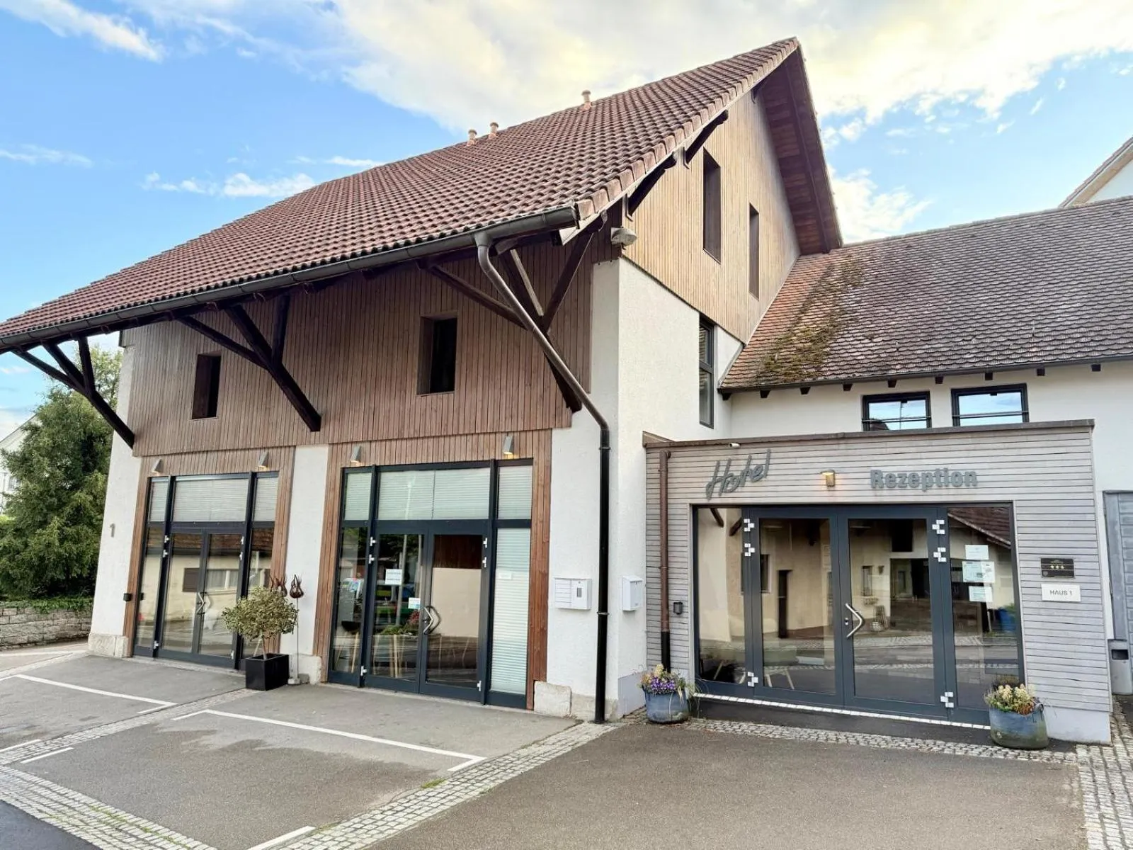 Property building in Hotel Holzscheiter