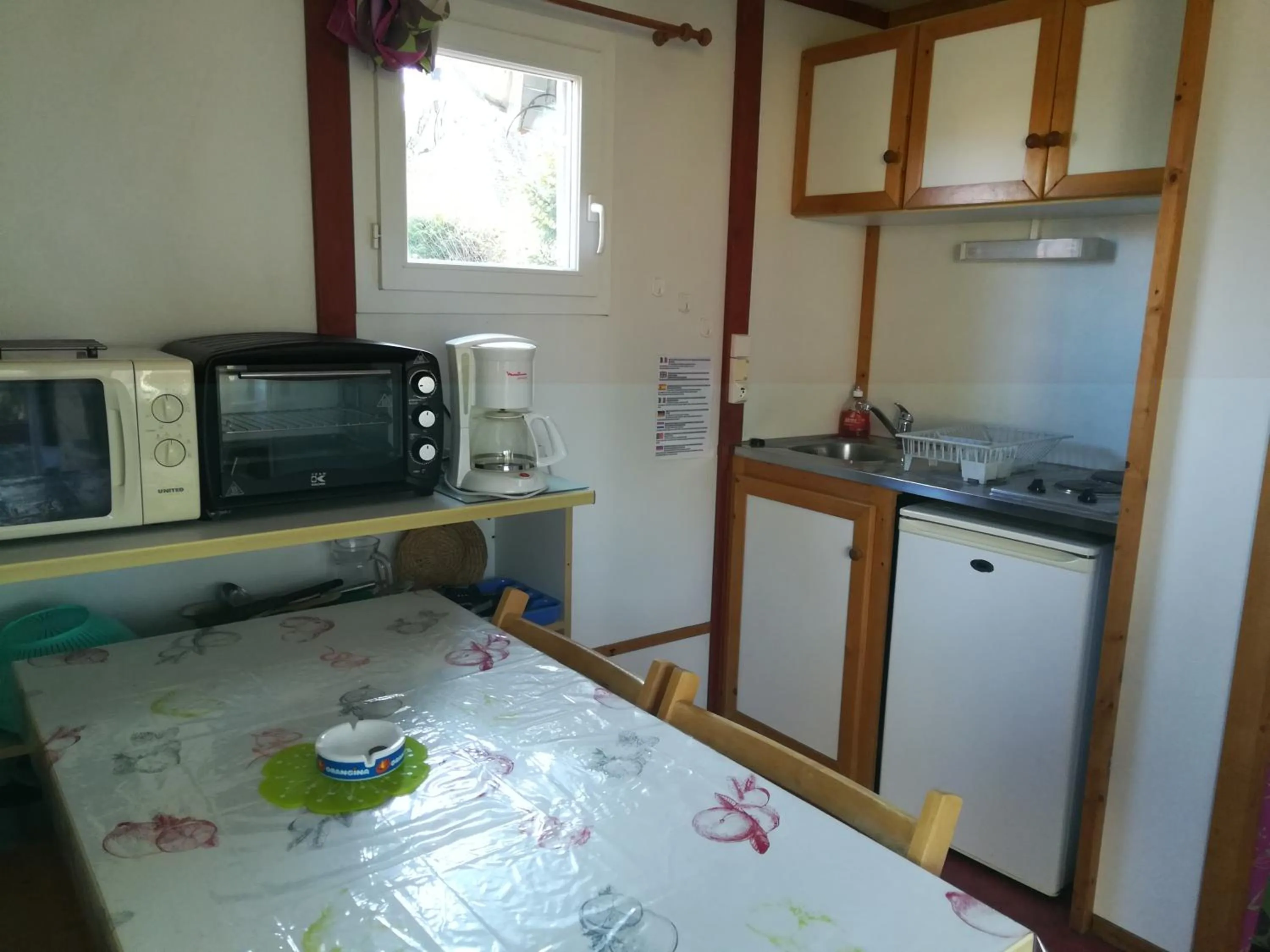 Dining area in Les Chalets d'Argentouleau