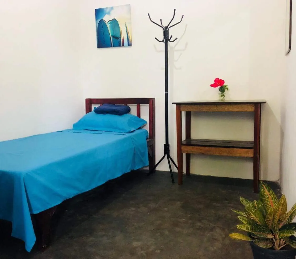 Budget Single Room in Tres Islas Hostel
