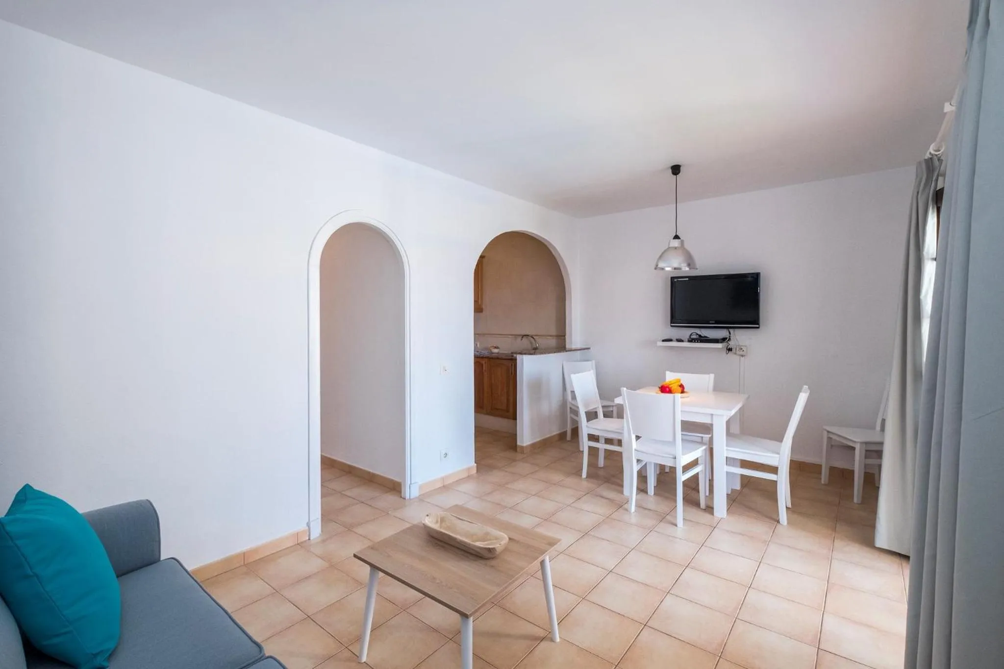 Property building in Girasols Gardens Sup