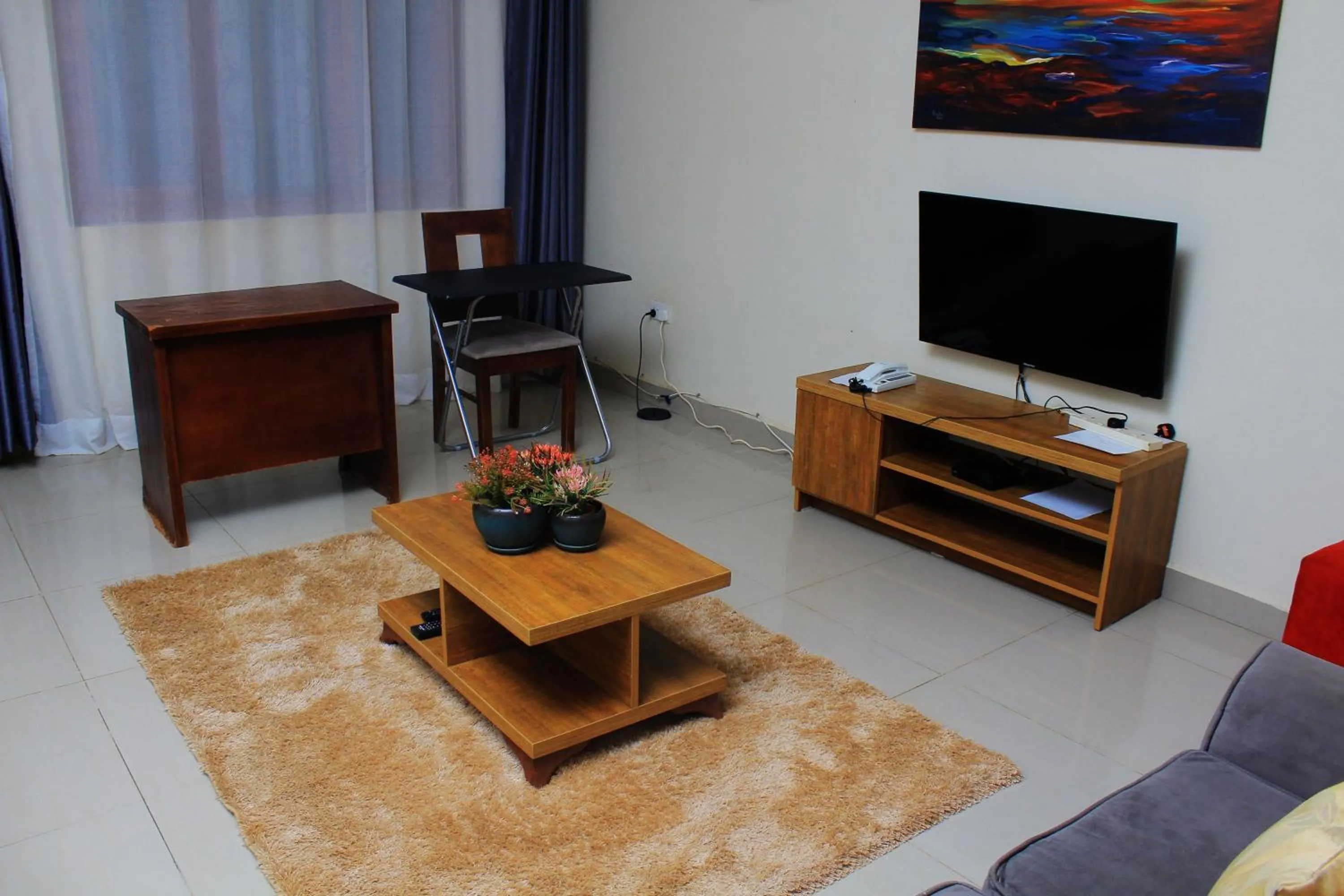 TV and multimedia in MAMIKKI Hotel Apartments