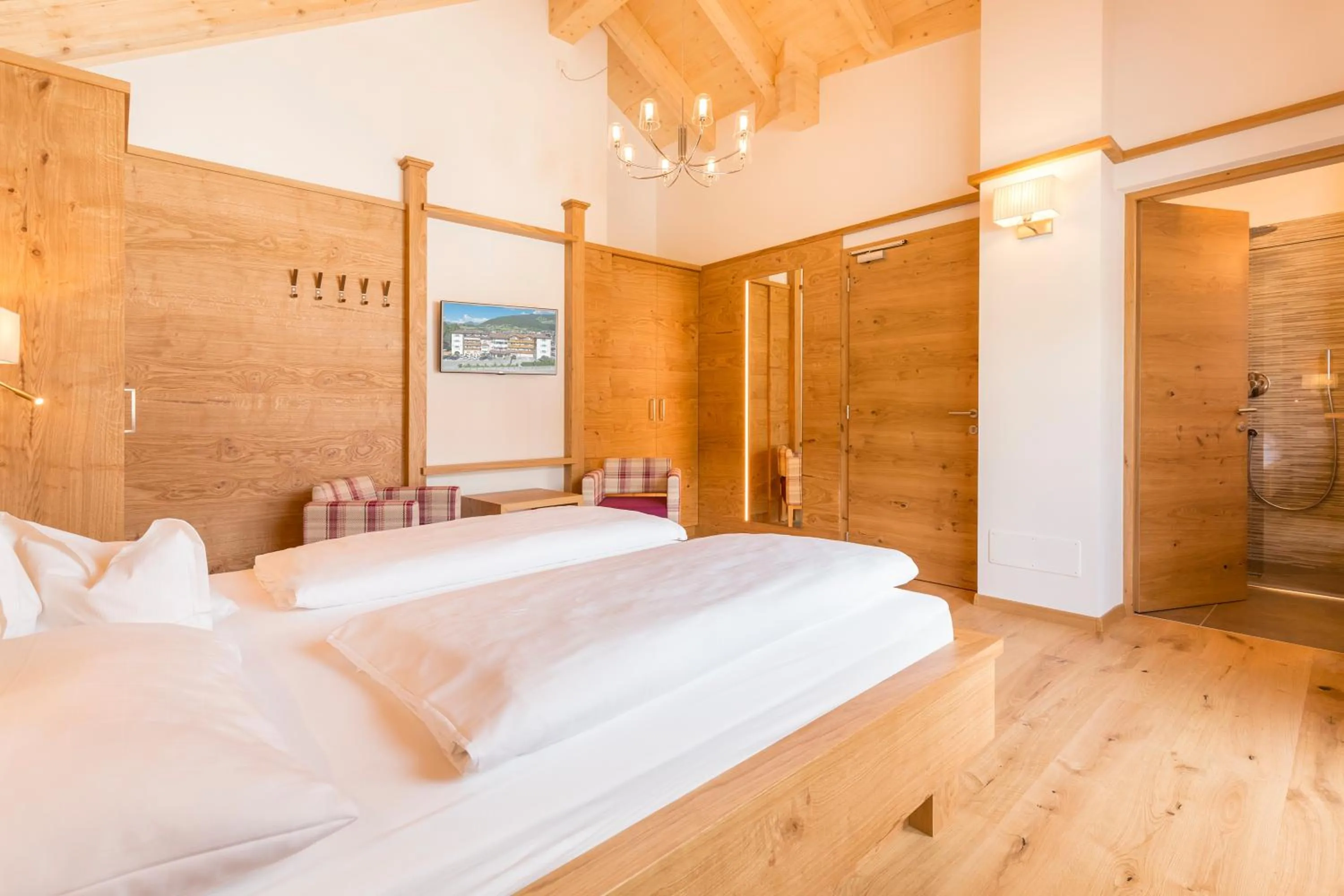 Photo of the whole room, Bed in Hotel Rosskopf