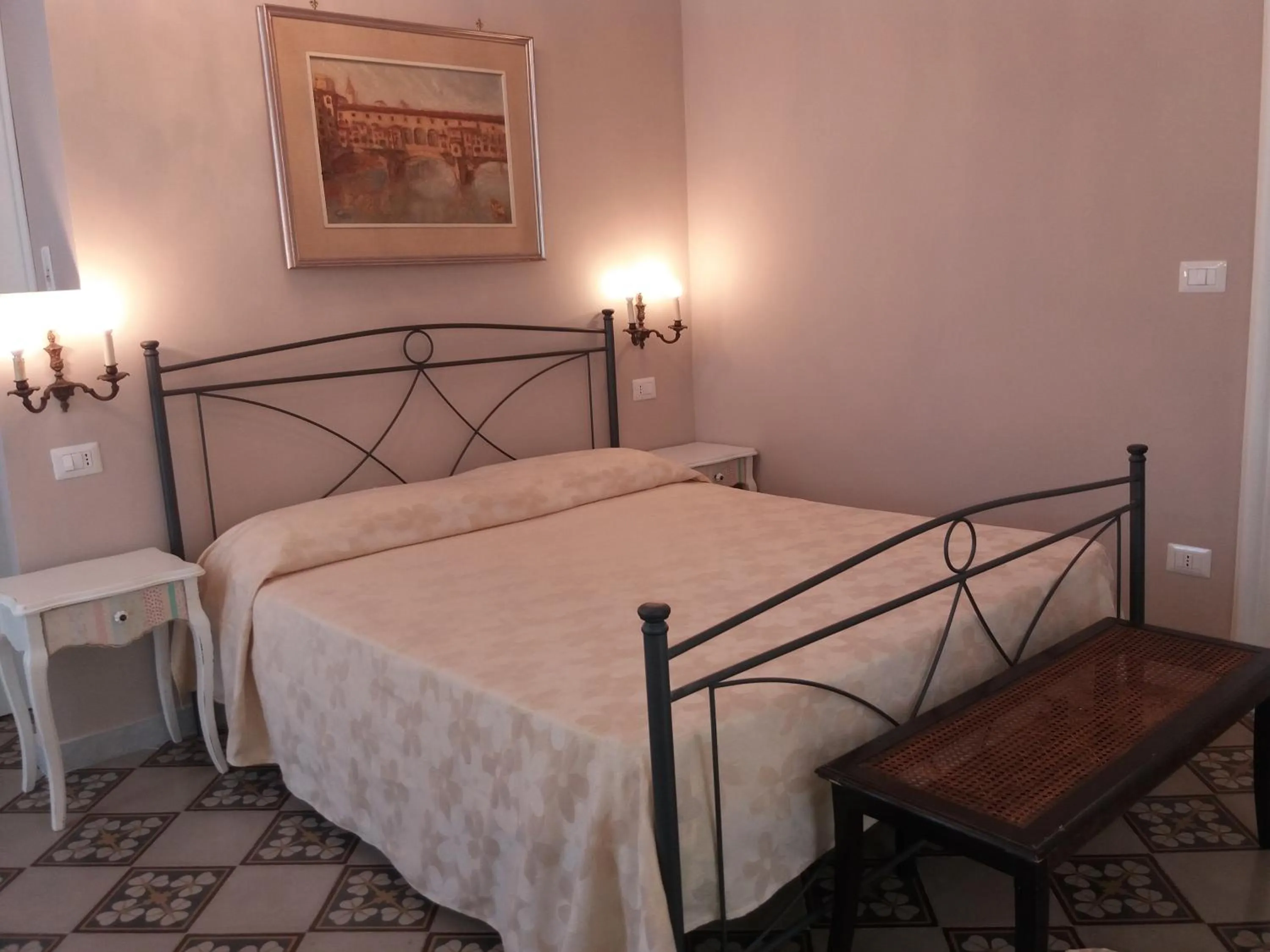 Bed in Antico Palazzo Spinola