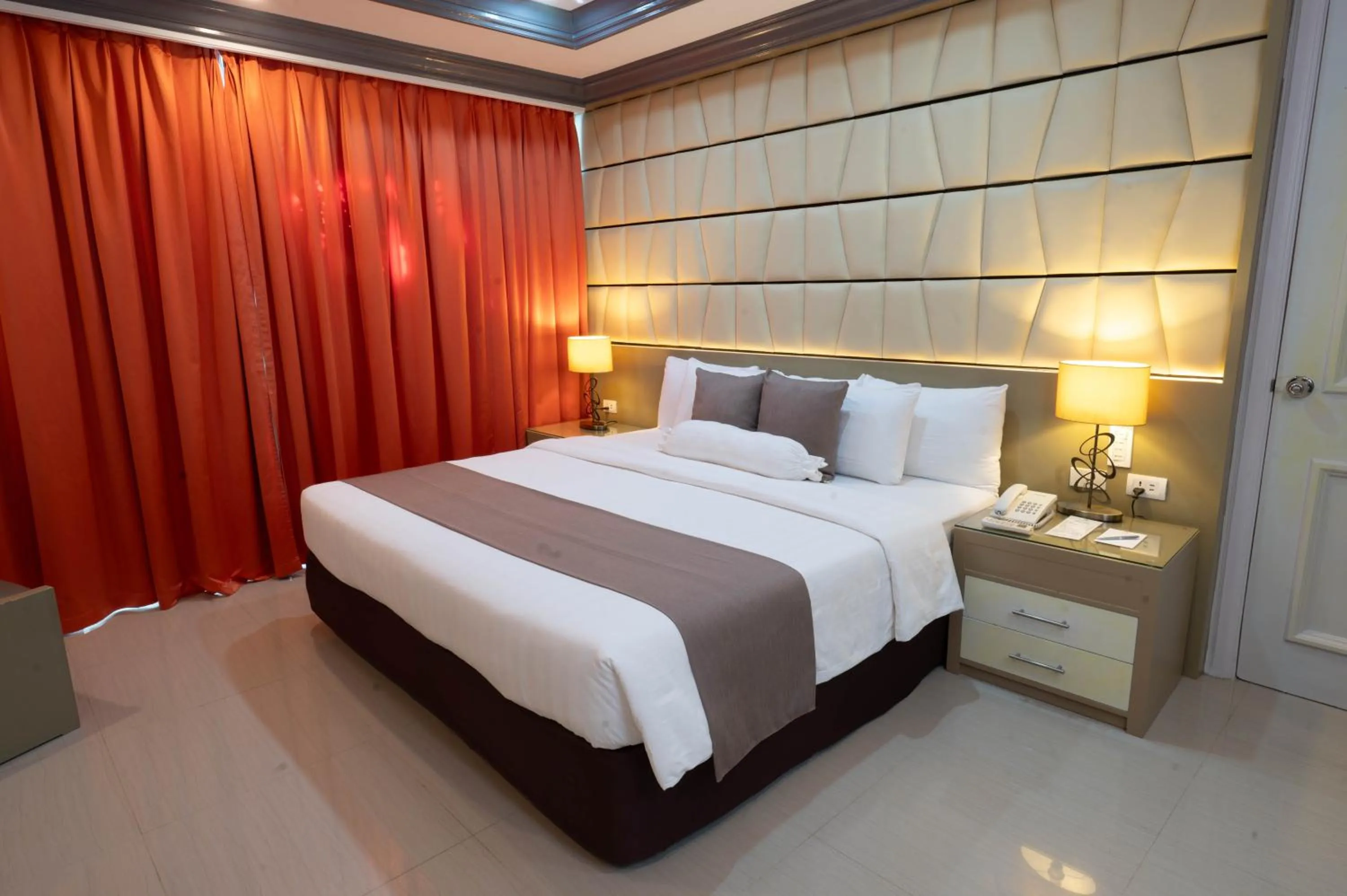 Bedroom, Bed in The Apo View Hotel