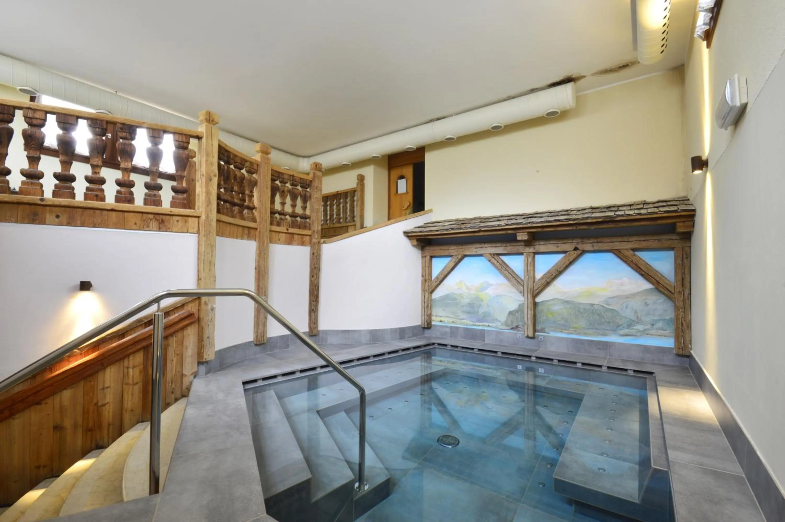 Pool view in Hotel Villa Fosine