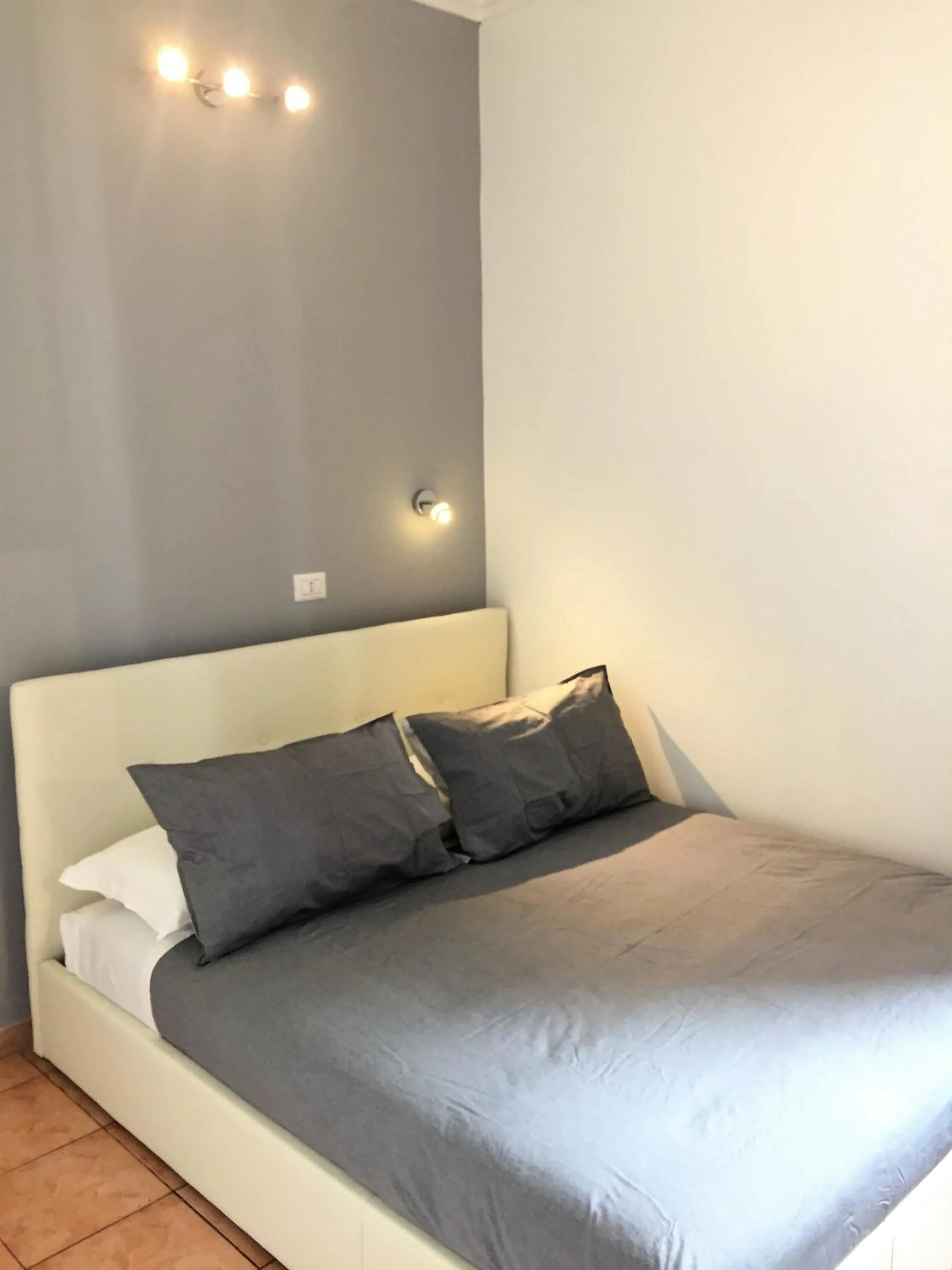 Bedroom, Bed in Bakirooms