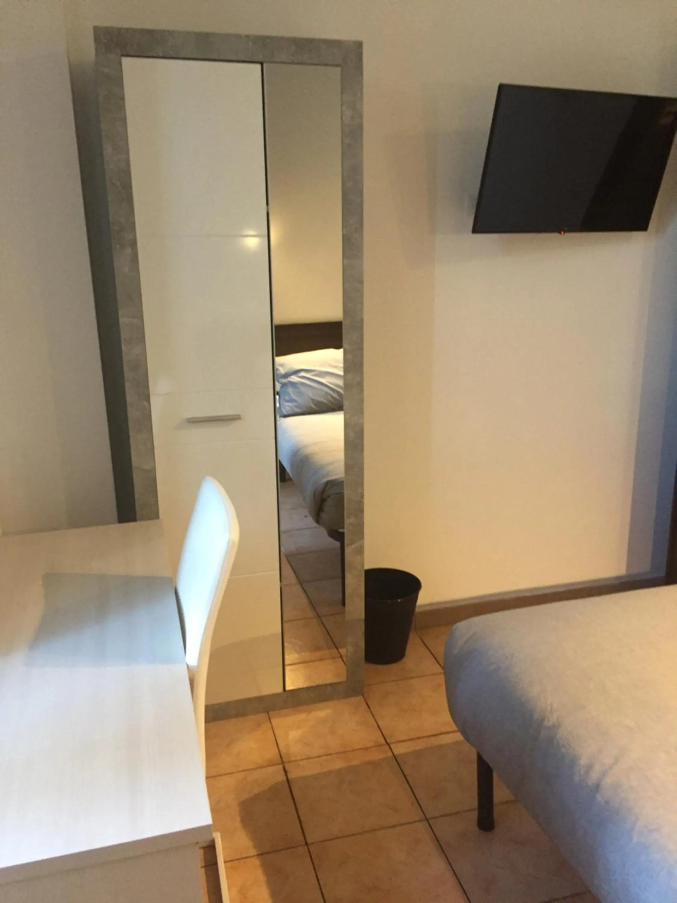 Bedroom, Bed in Bakirooms