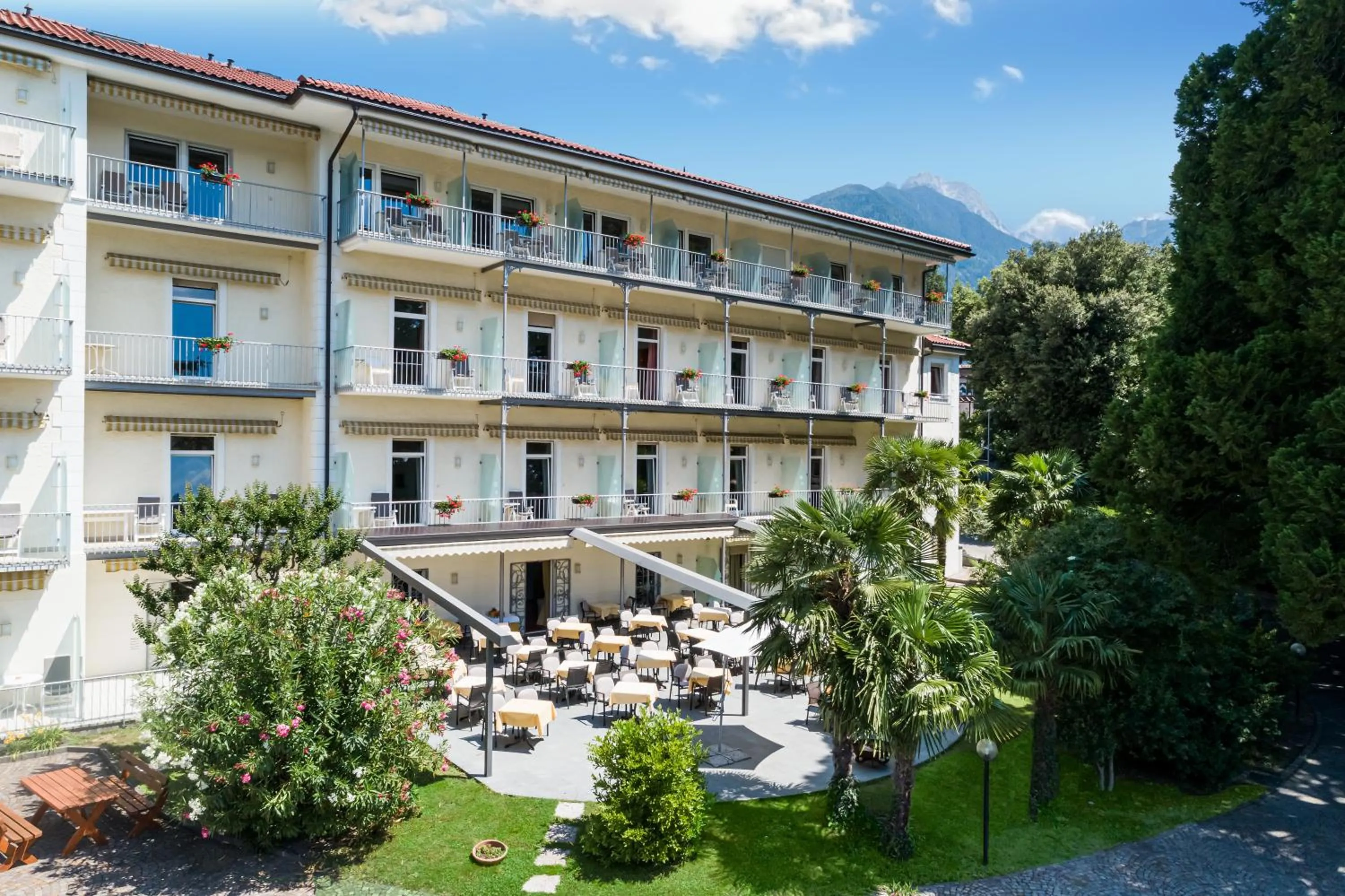 Property building in Das Filipinum