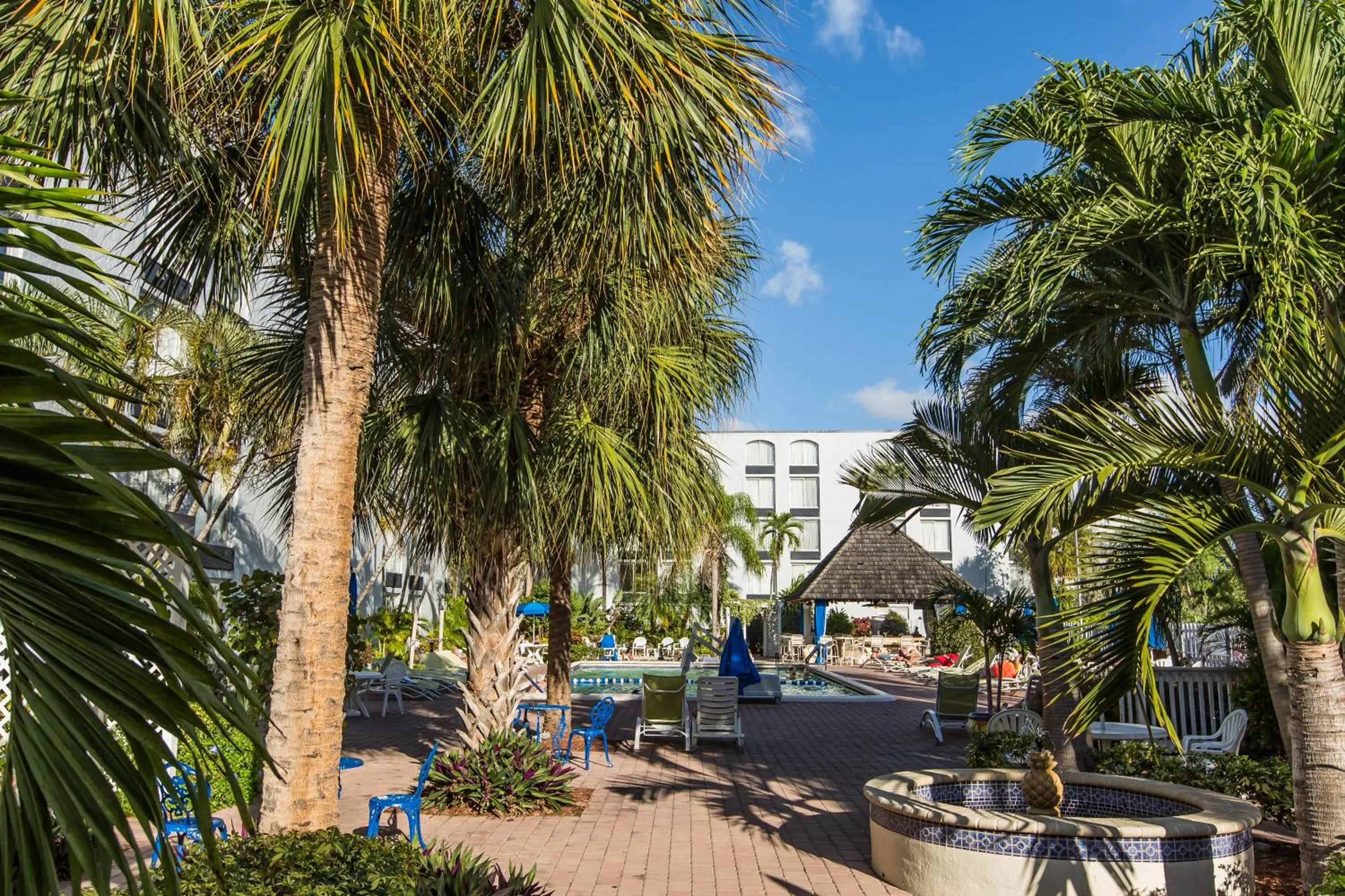 Property building in Plaza Hotel Fort Lauderdale