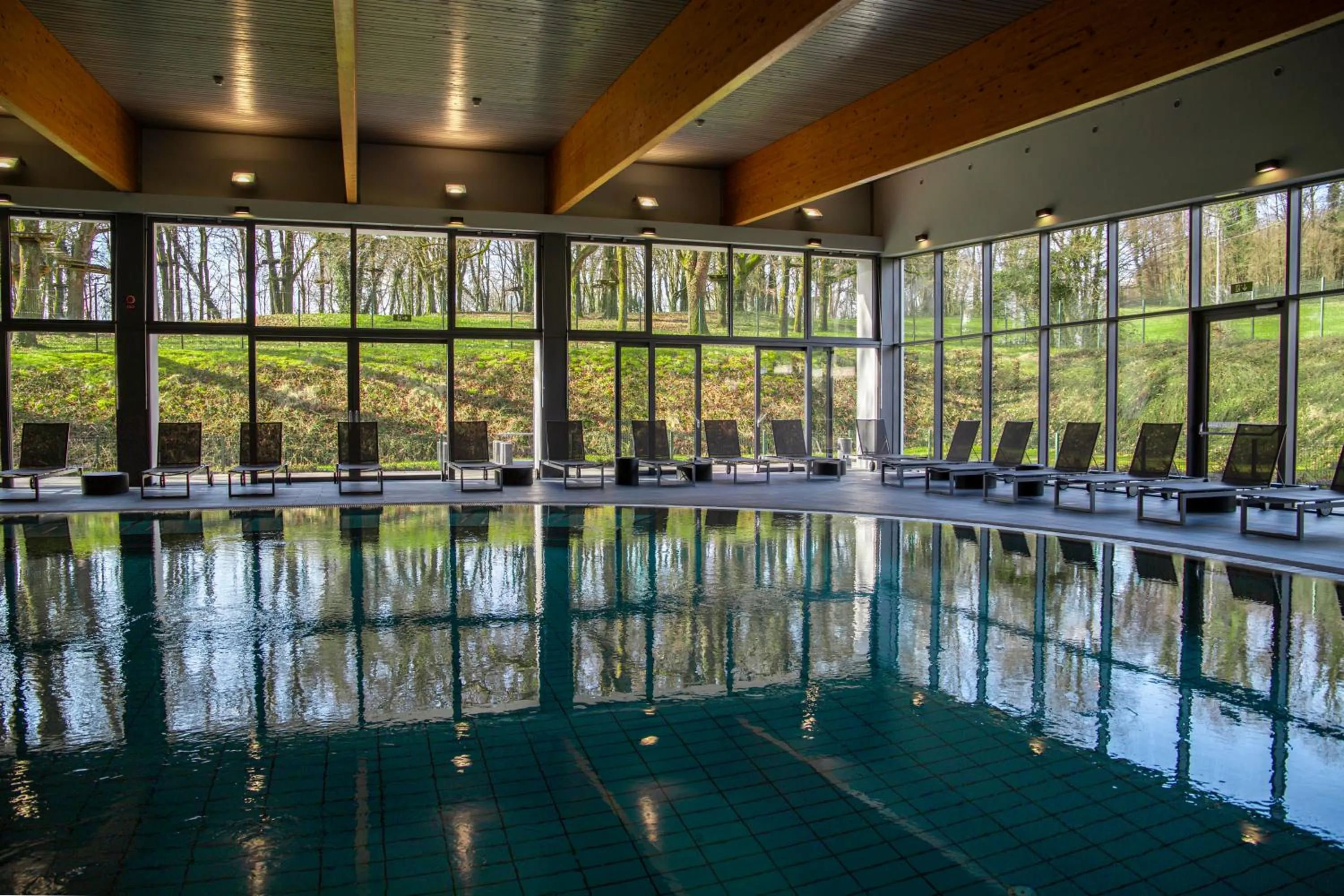 Swimming pool in Hotel Grad Otočec - Relais Chateaux